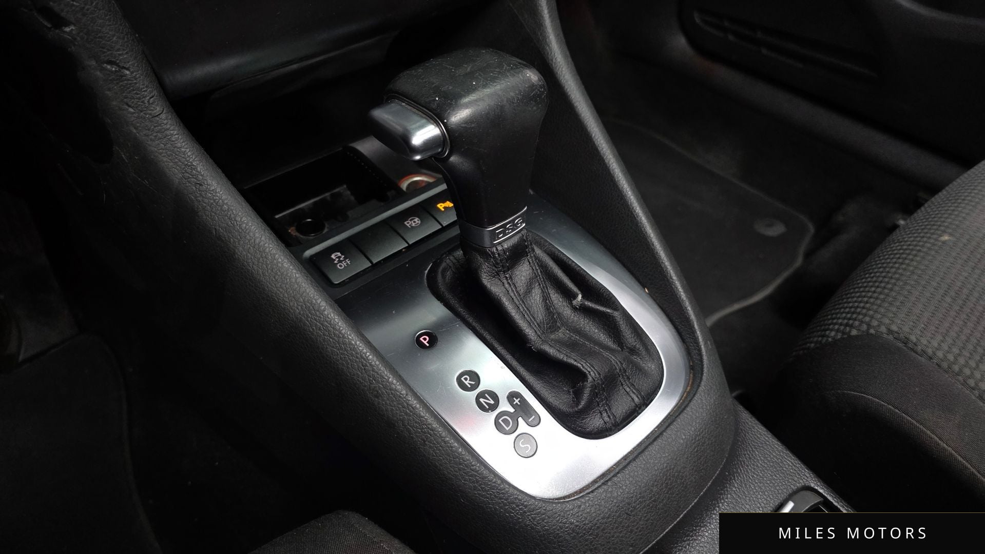 Volkswagen 골프 2011 — миниатюра 9