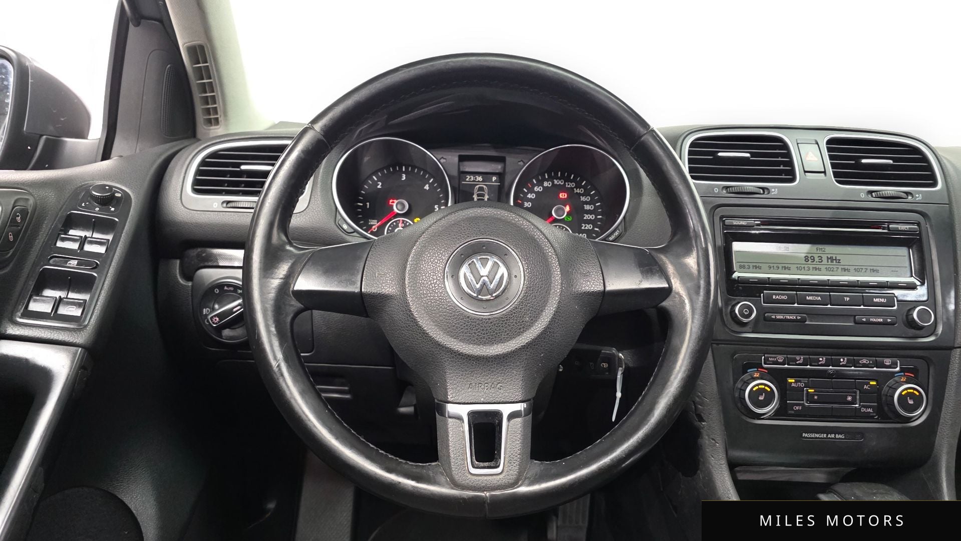 Volkswagen 골프 2011 — миниатюра 13
