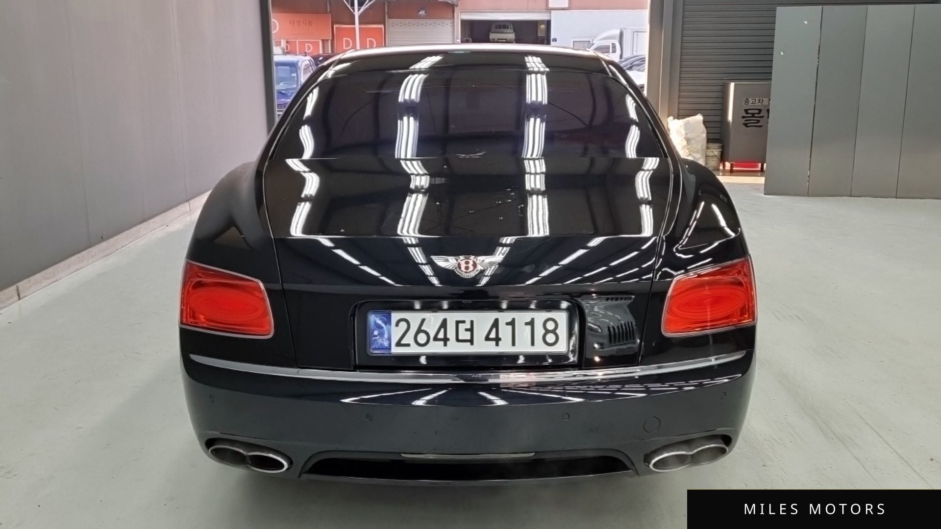 Bentley Flying Spur 2018 — миниатюра 4