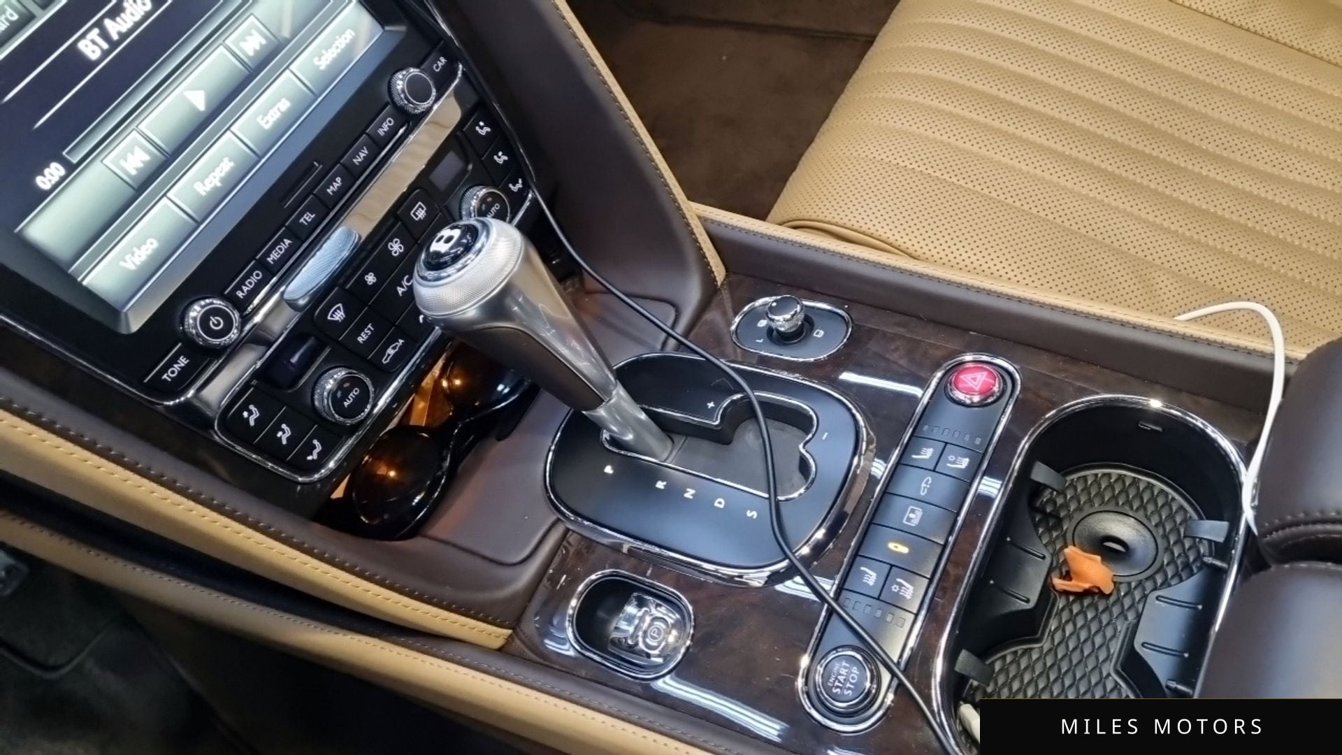 Bentley Flying Spur 2018 — миниатюра 12