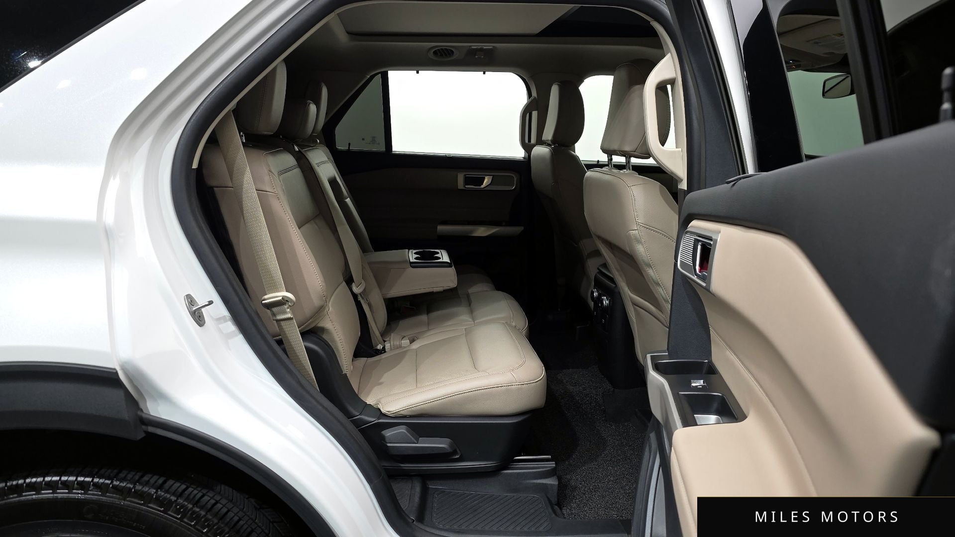 Ford Explorer 2023 — миниатюра 12