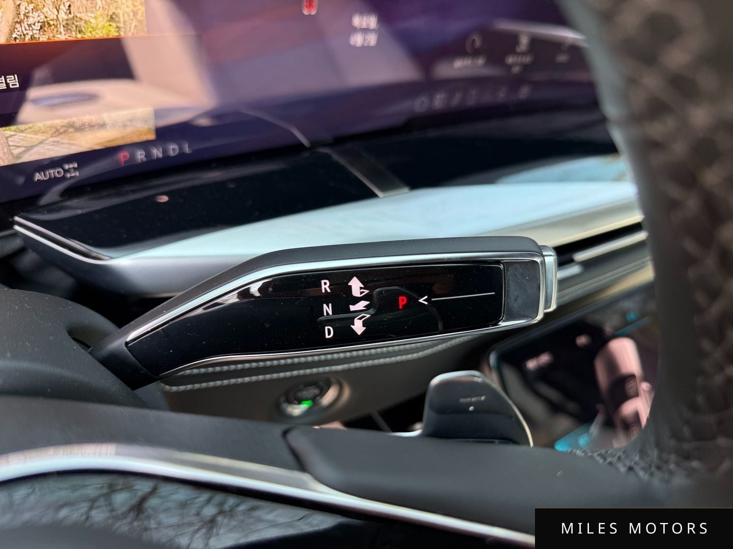 Cadillac 에스컬레이드 2025 — миниатюра 12