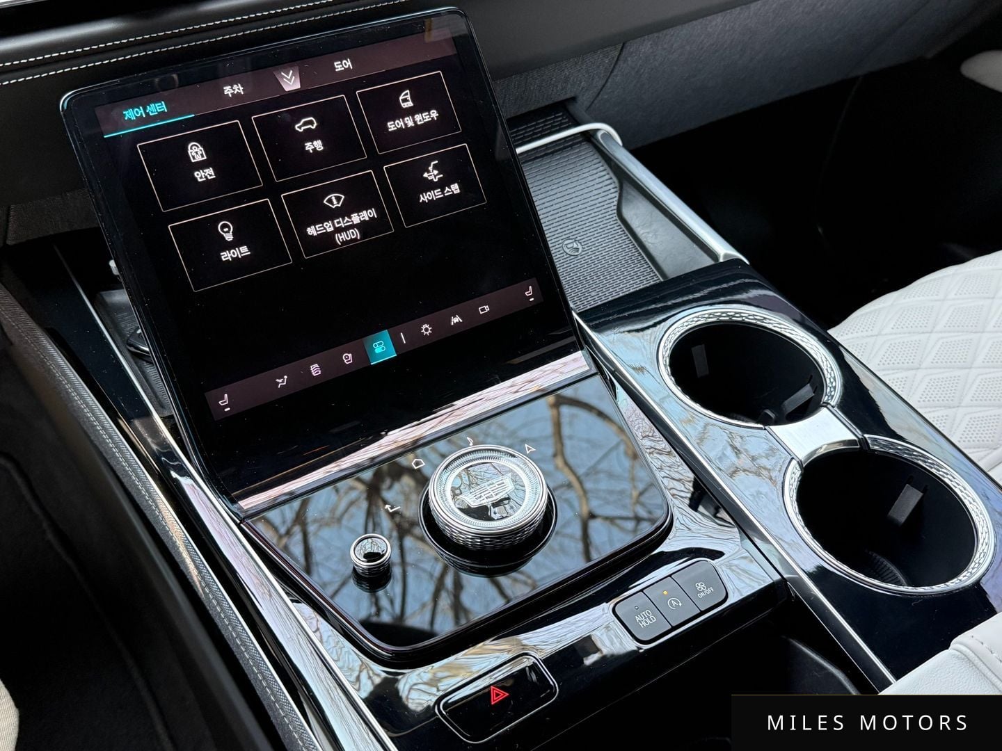 Cadillac 에스컬레이드 2025 — миниатюра 17