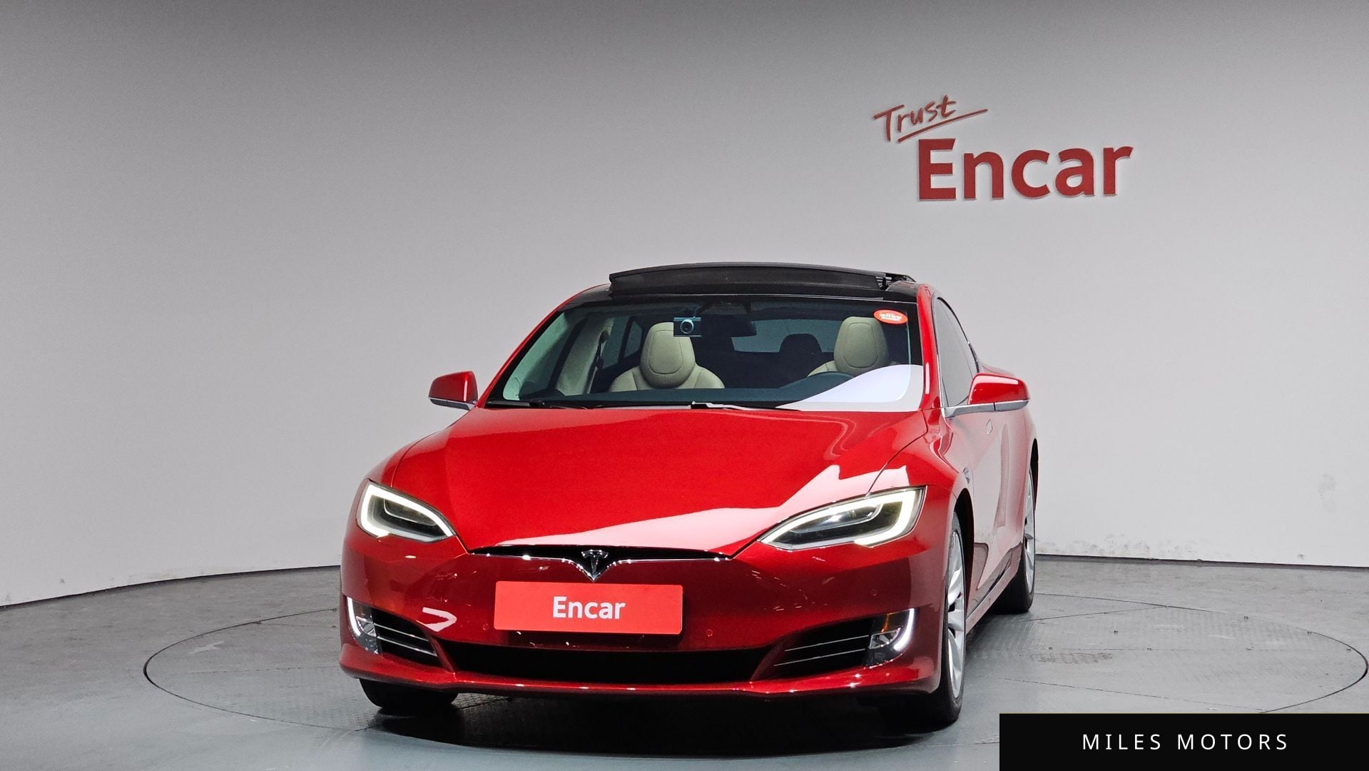 Tesla Model S 2017 — миниатюра 3