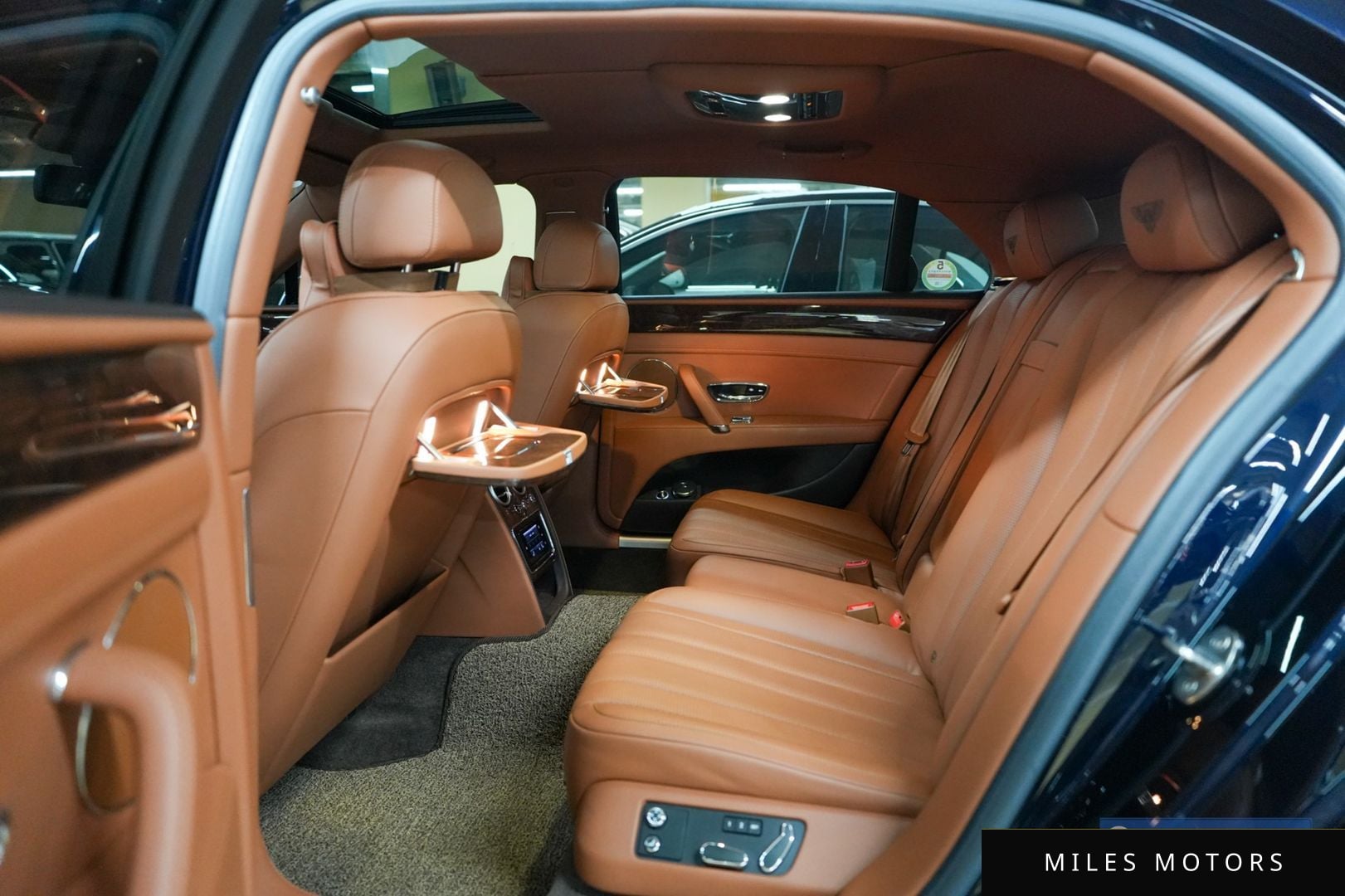 Bentley 플라잉스퍼 2016 — миниатюра 8