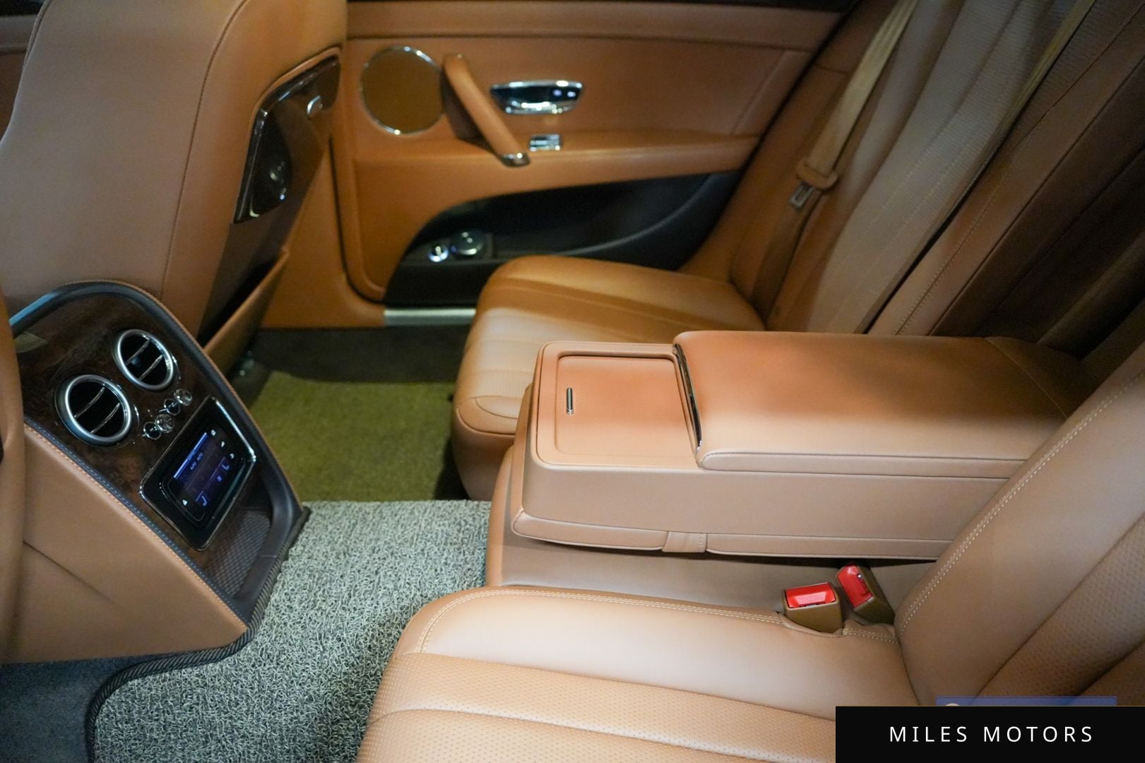 Bentley 플라잉스퍼 2016 — миниатюра 11