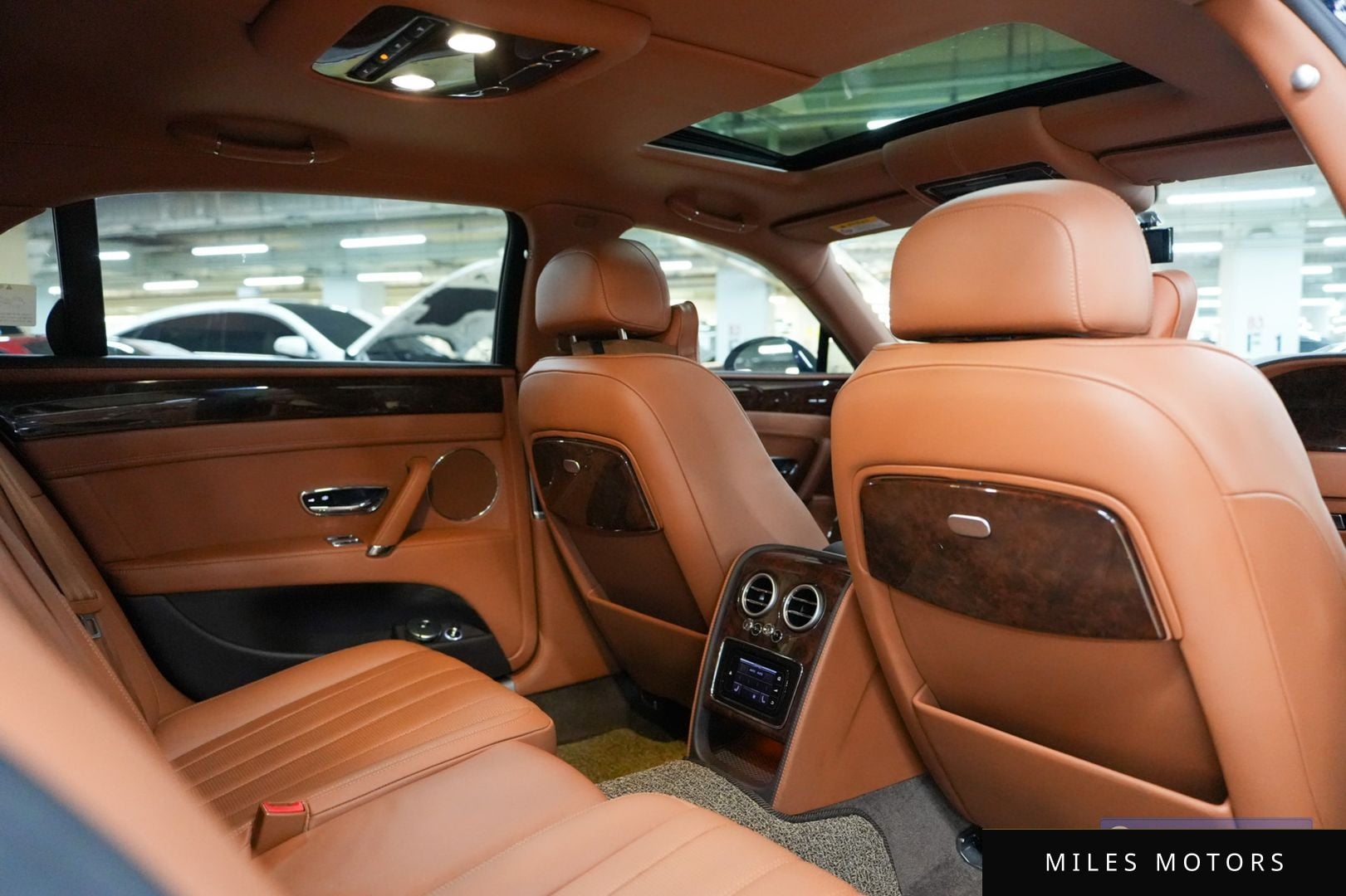 Bentley 플라잉스퍼 2016 — миниатюра 19