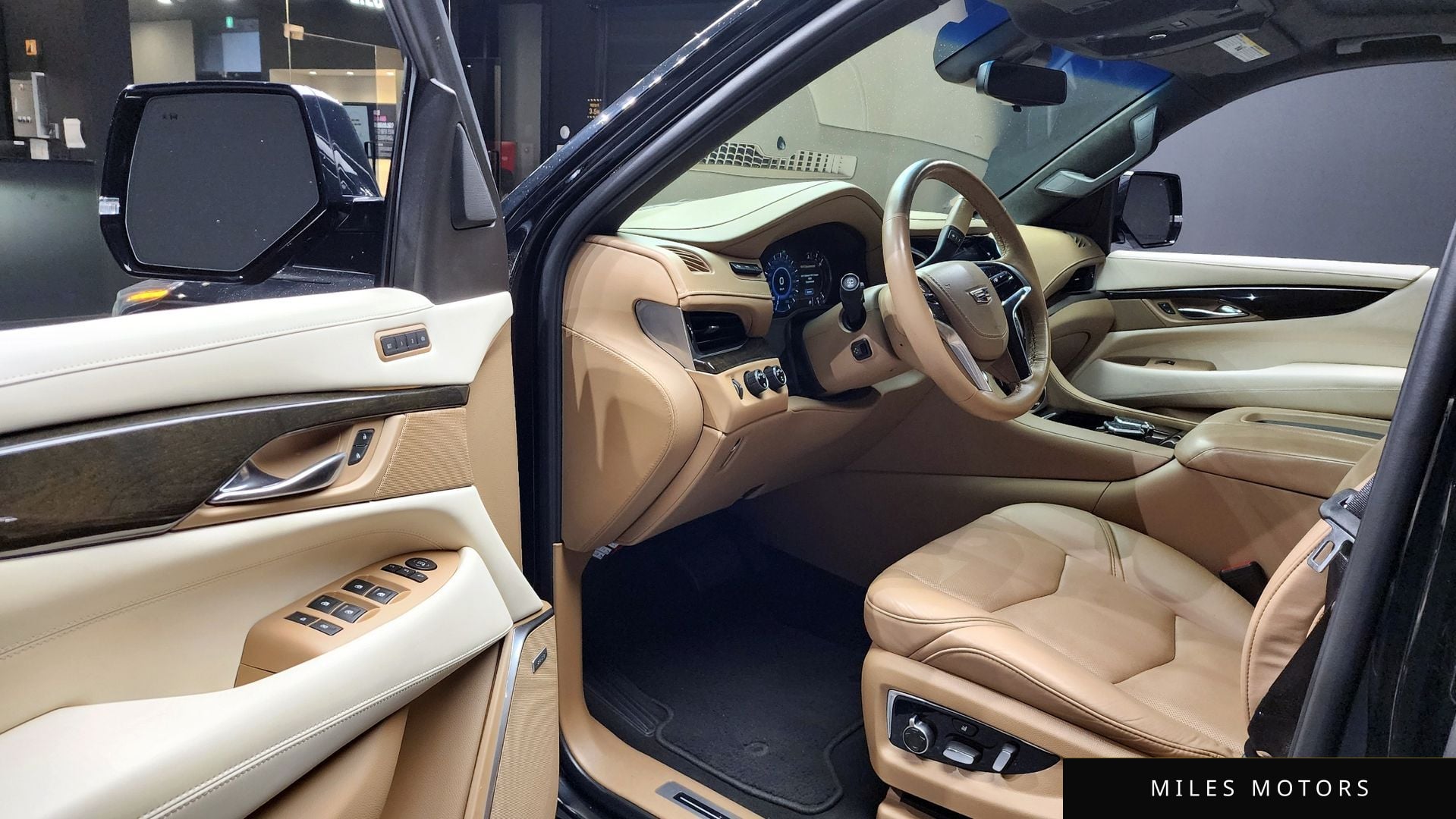 Cadillac Escalade 2020 — миниатюра 13
