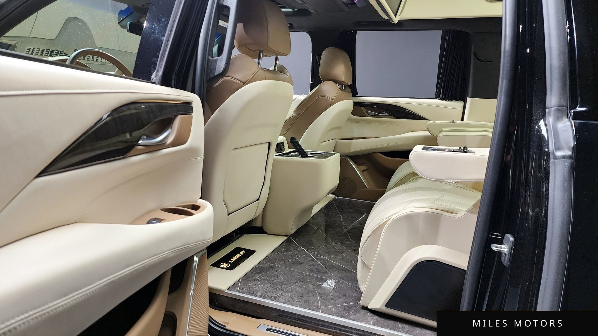 Cadillac Escalade 2020 — миниатюра 19