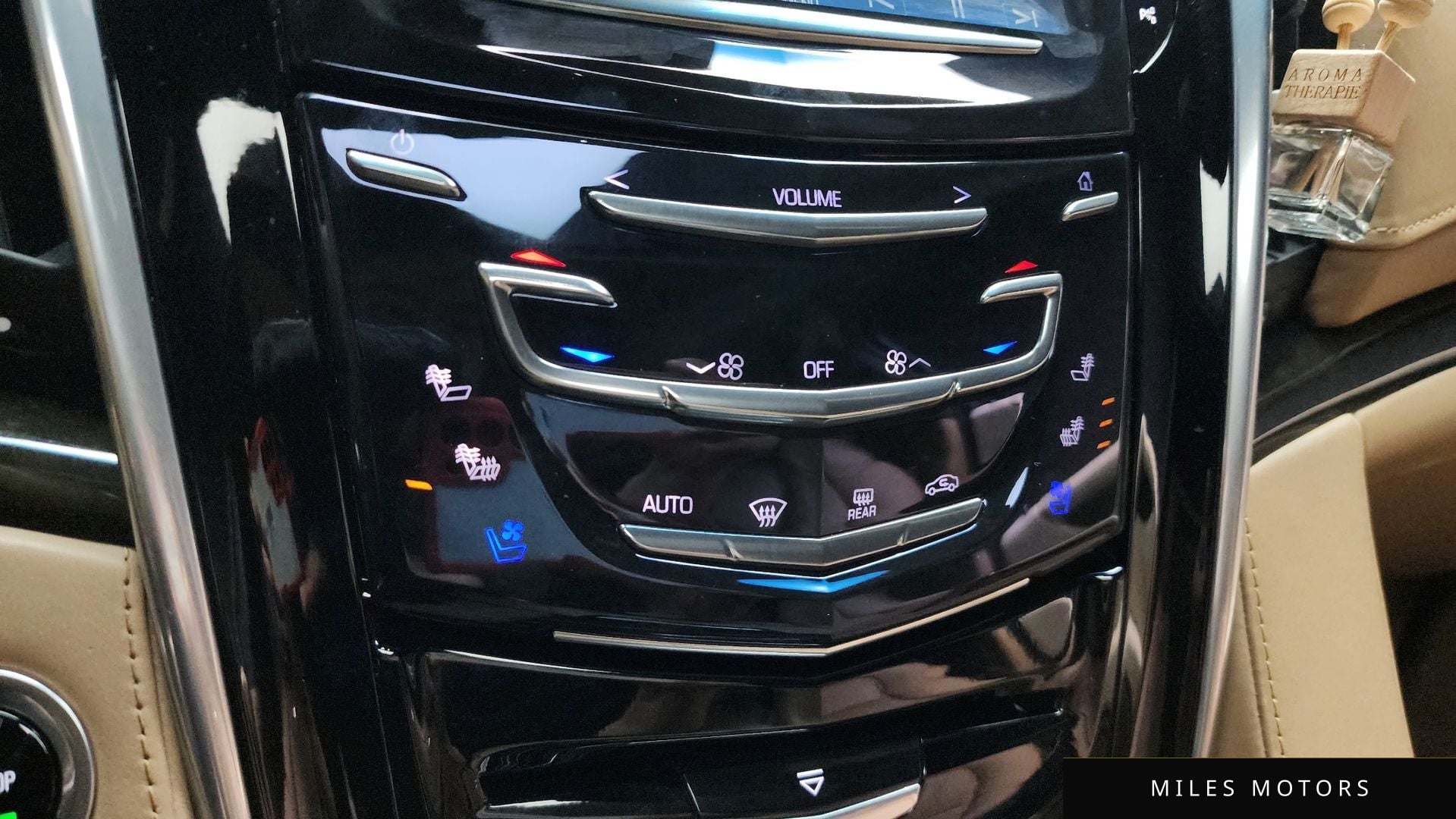 Cadillac Escalade 2020 — миниатюра 16