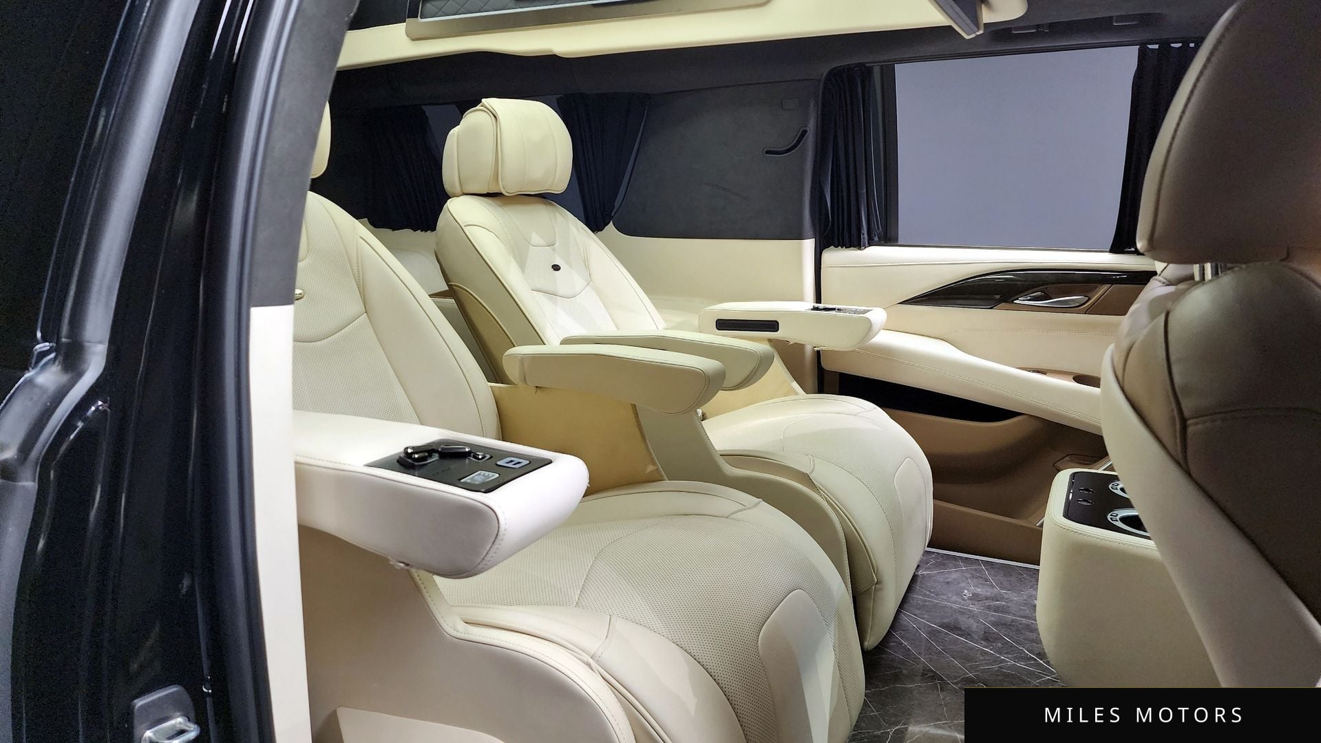 Cadillac Escalade 2020 — миниатюра 27