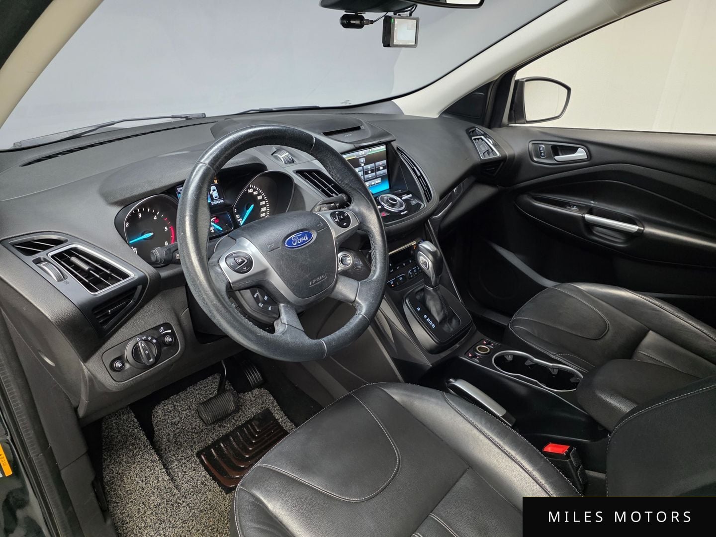 Ford Kuga 2016 — миниатюра 10