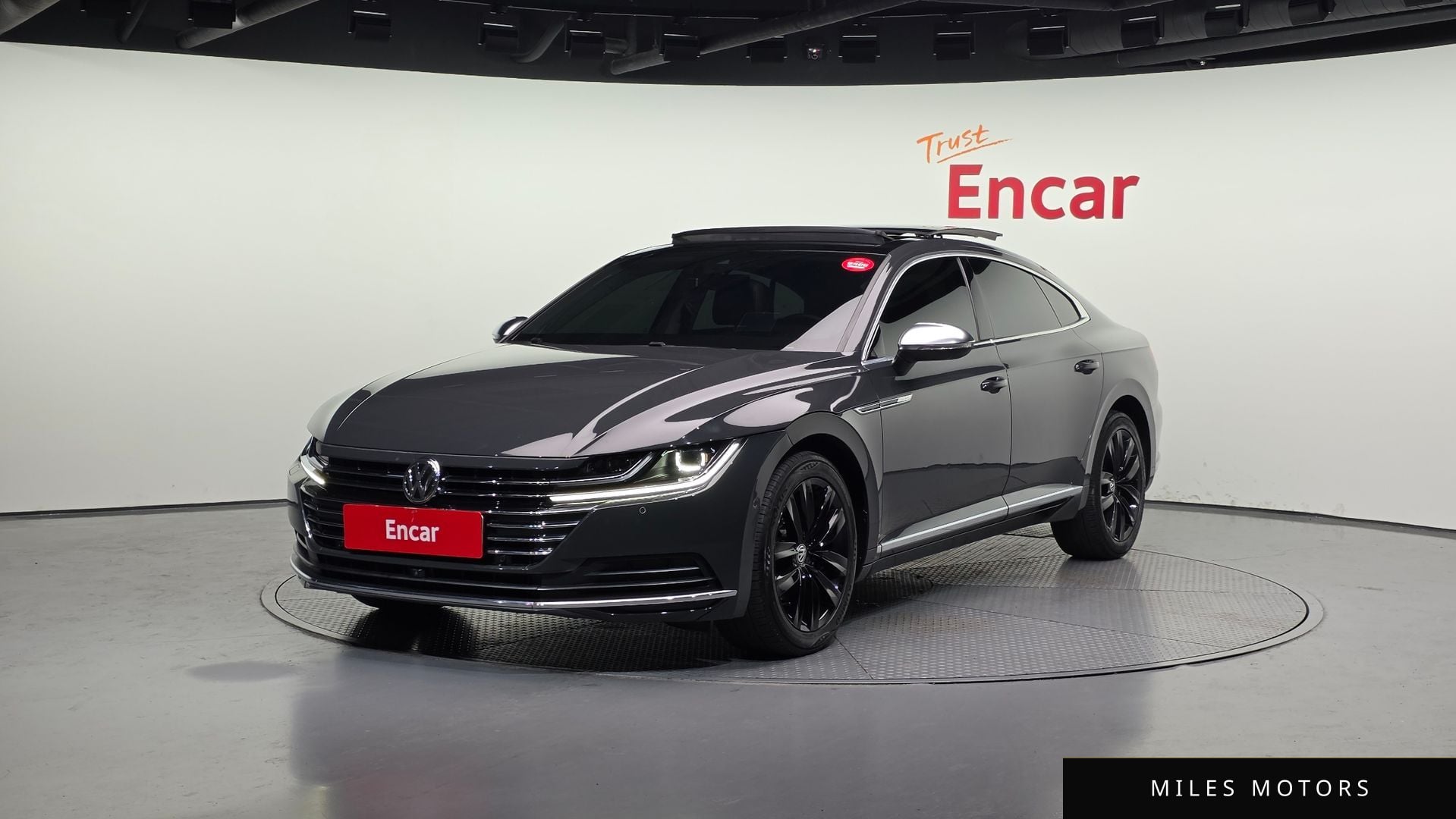 Volkswagen Arteon 2019 — фото 1 из 12