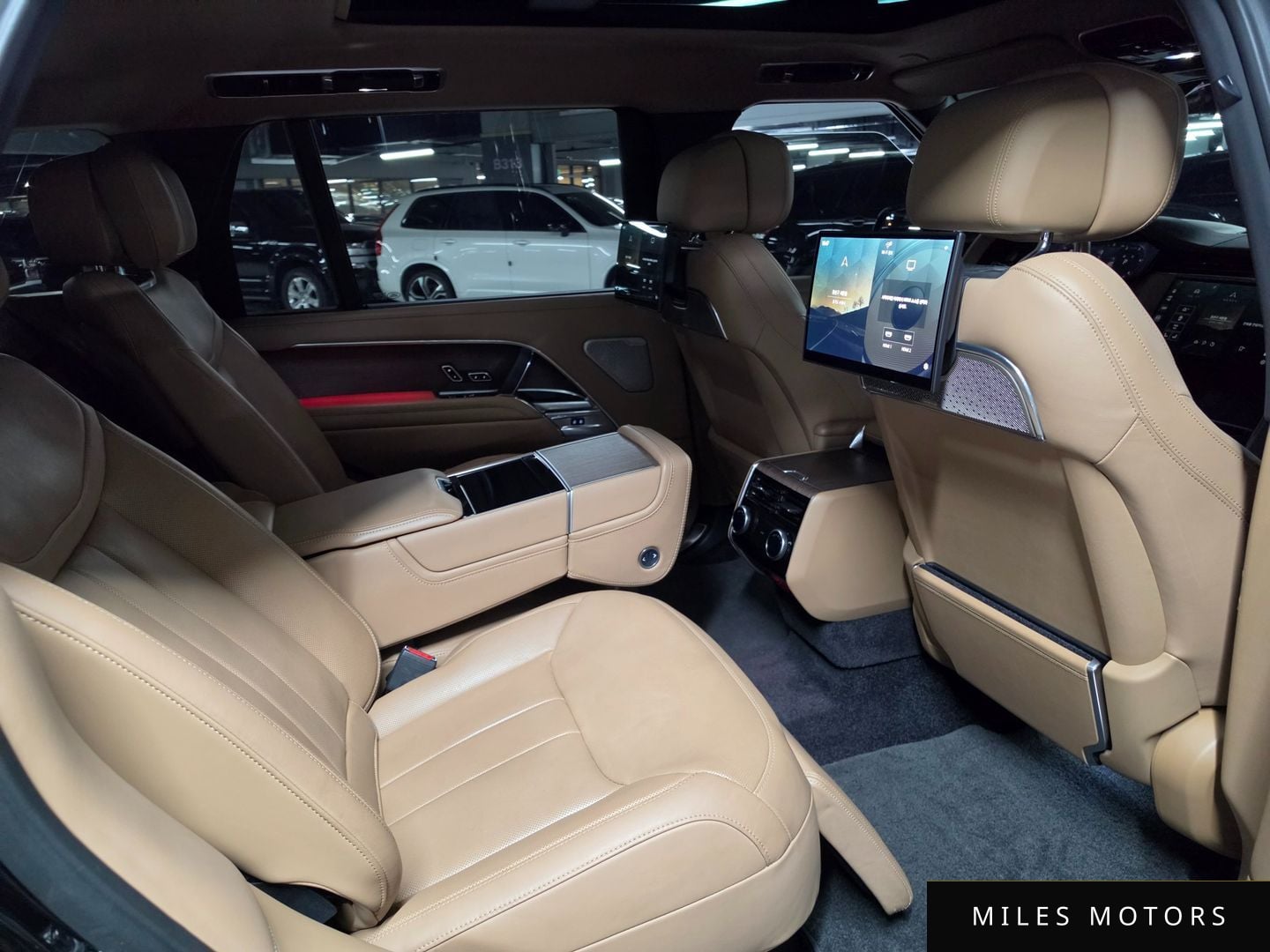 Land Rover Range Rover 2024 — миниатюра 10