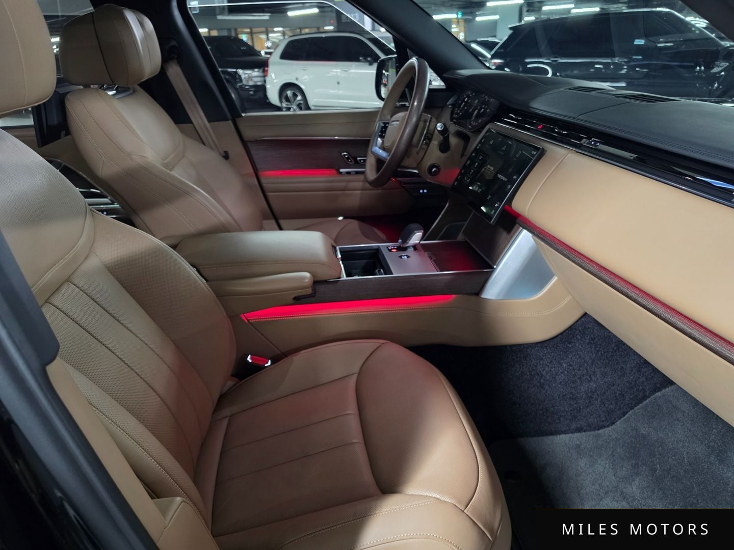 Land Rover Range Rover 2024 — миниатюра 12