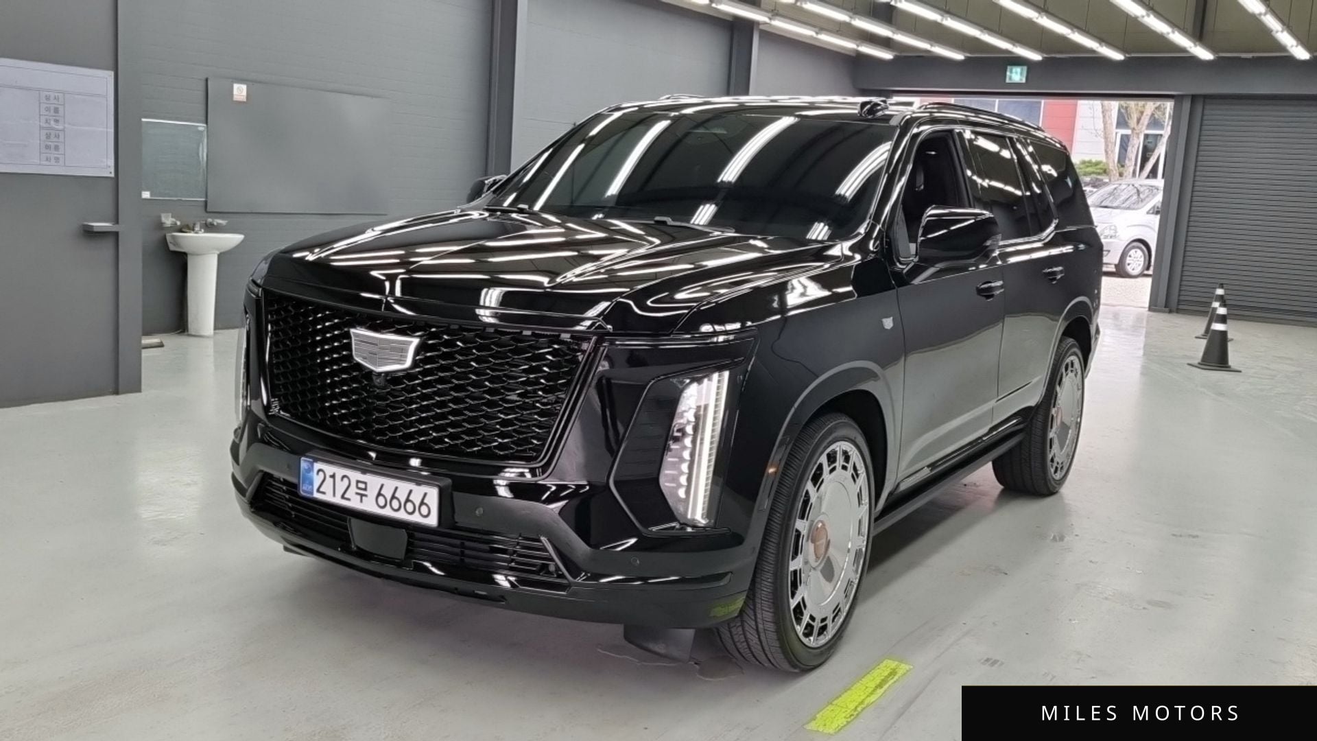 Cadillac Escalade 2025 — фото 1 из 12
