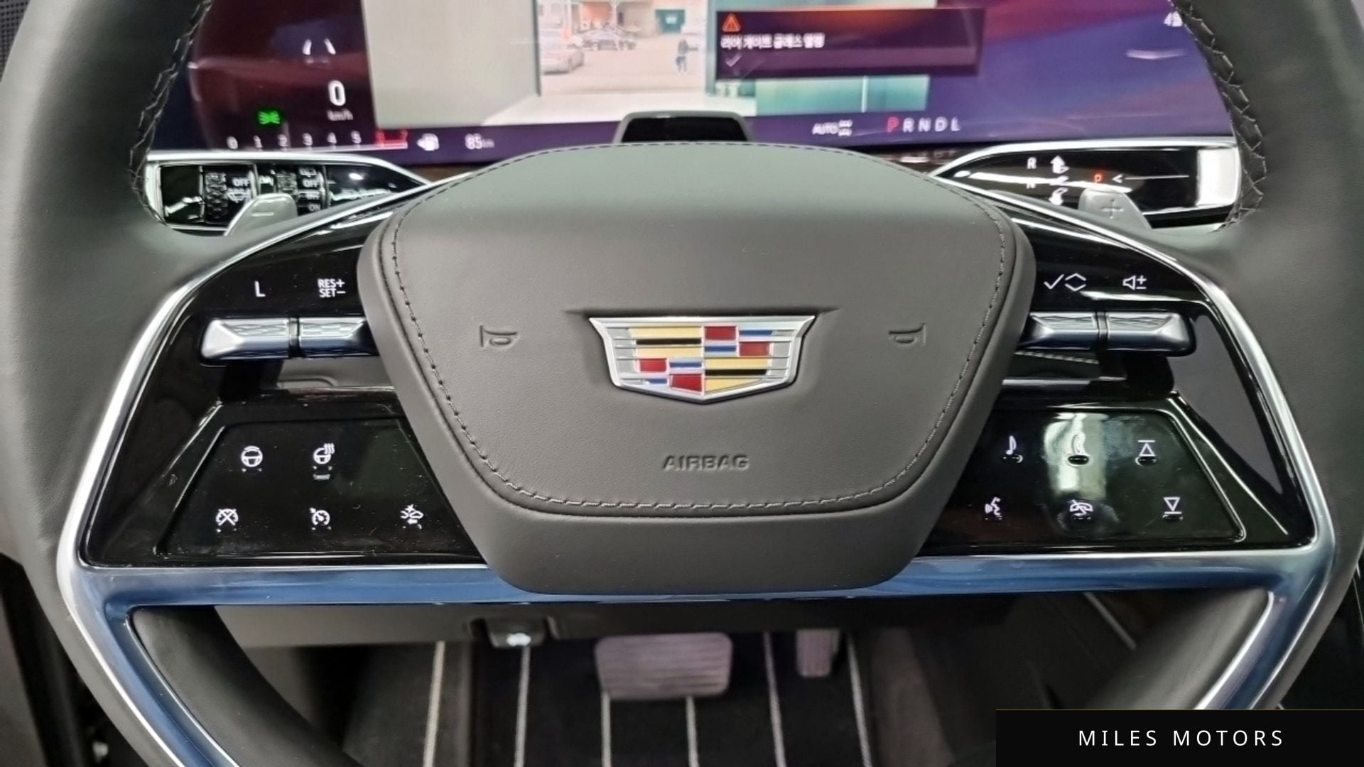 Cadillac Escalade 2025 — миниатюра 9