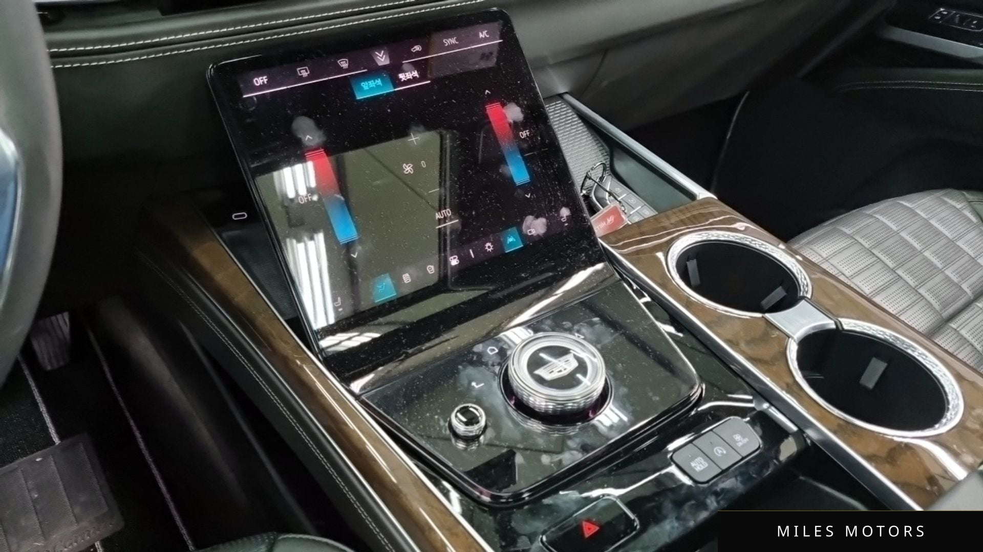 Cadillac Escalade 2025 — миниатюра 12