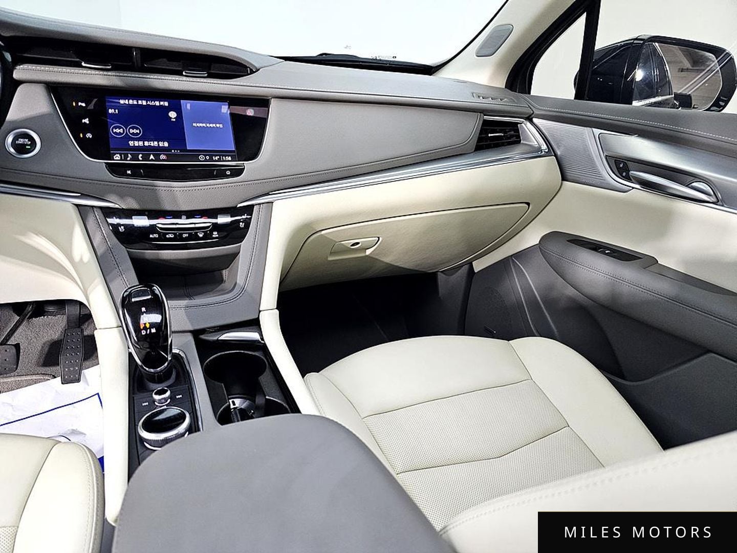 Cadillac XT5 2023 — миниатюра 9