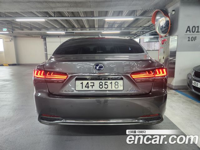 Лексус LS500h 2018 — миниатюра 4