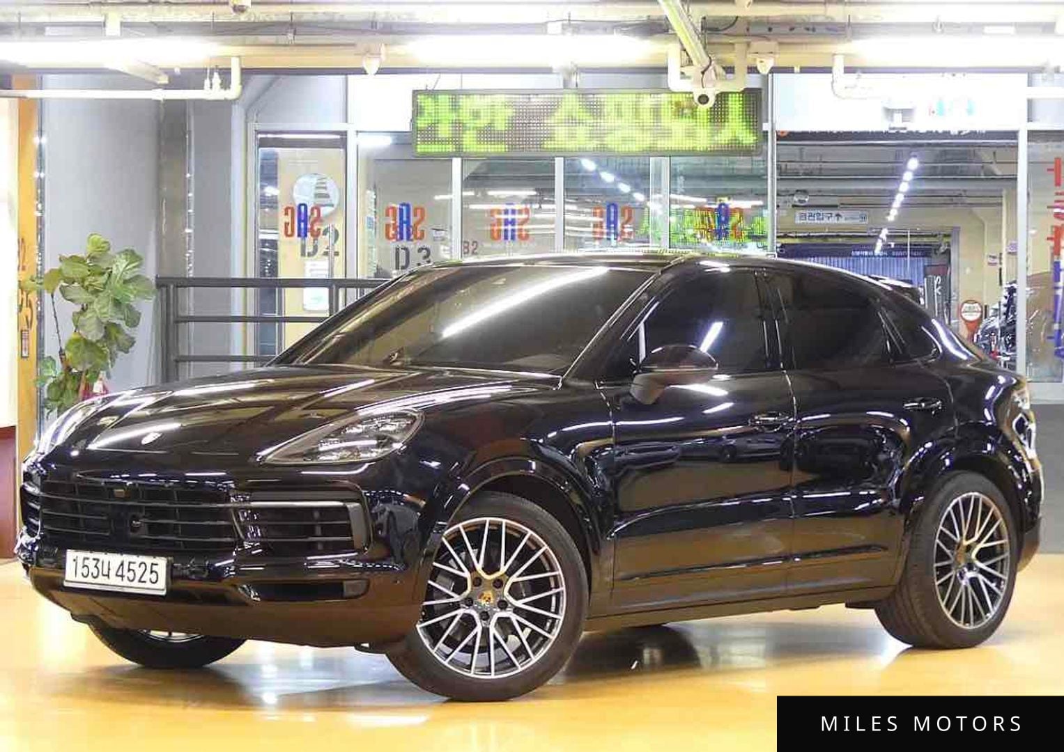 Porsche Cayenne 2021 — миниатюра 2
