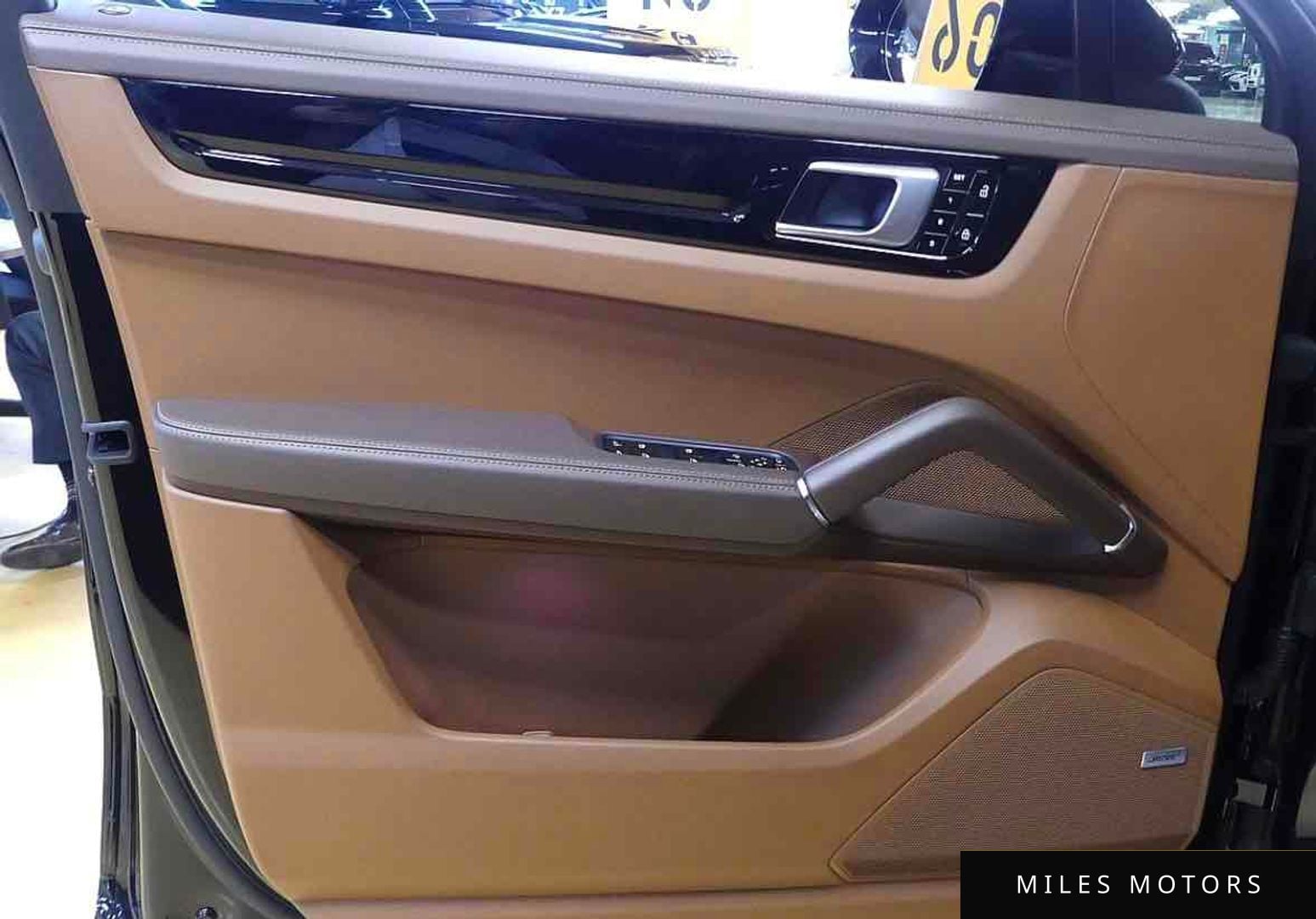 Porsche Cayenne 2021 — миниатюра 11