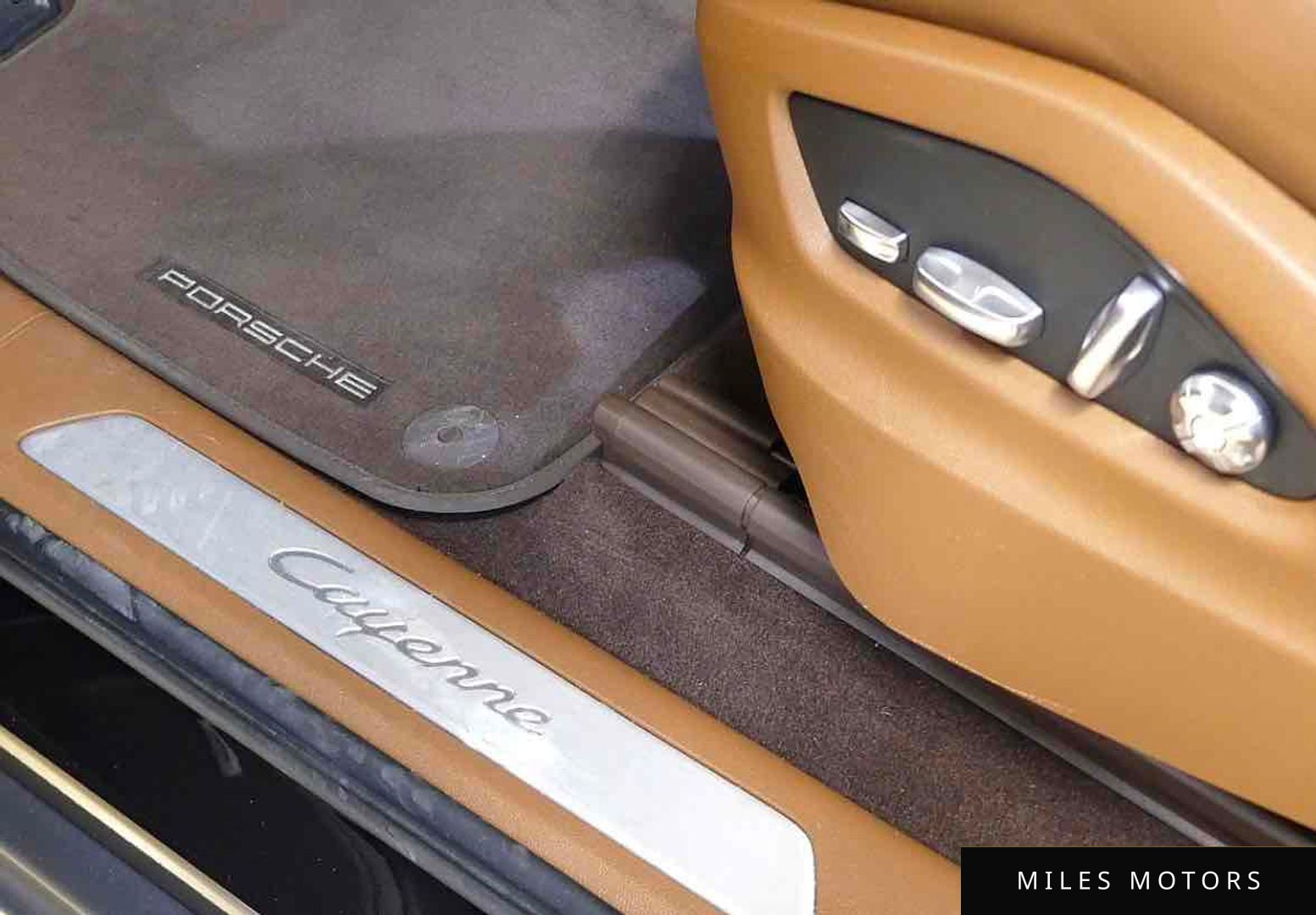 Porsche Cayenne 2021 — миниатюра 12