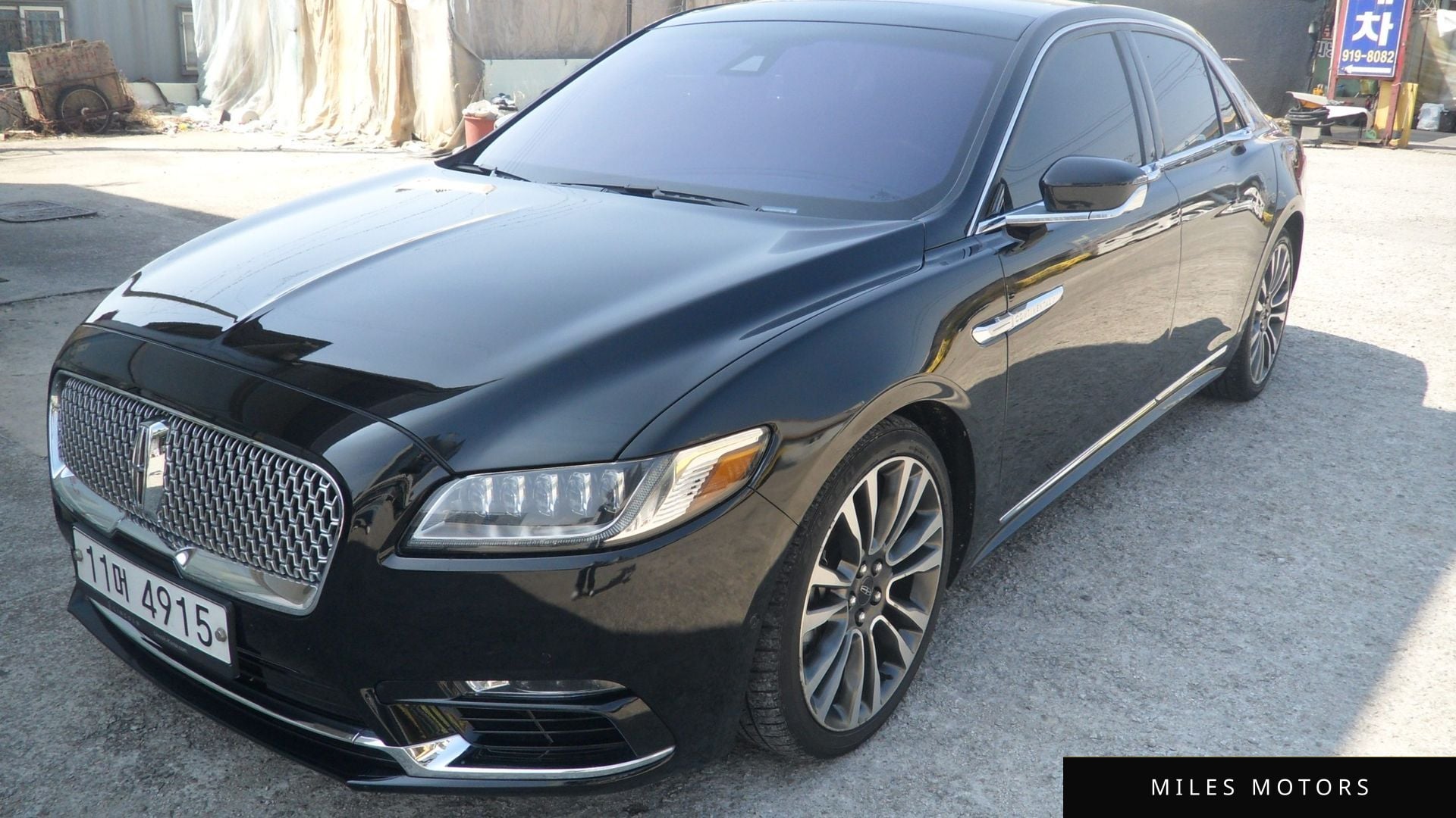Lincoln Continental 2018 — фото 1 из 12