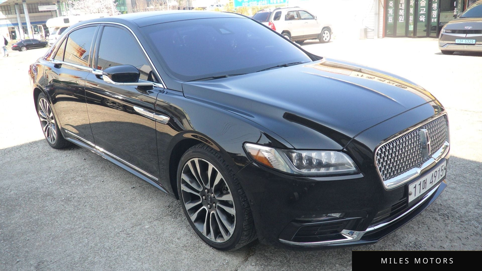 Lincoln Continental 2018 — миниатюра 3