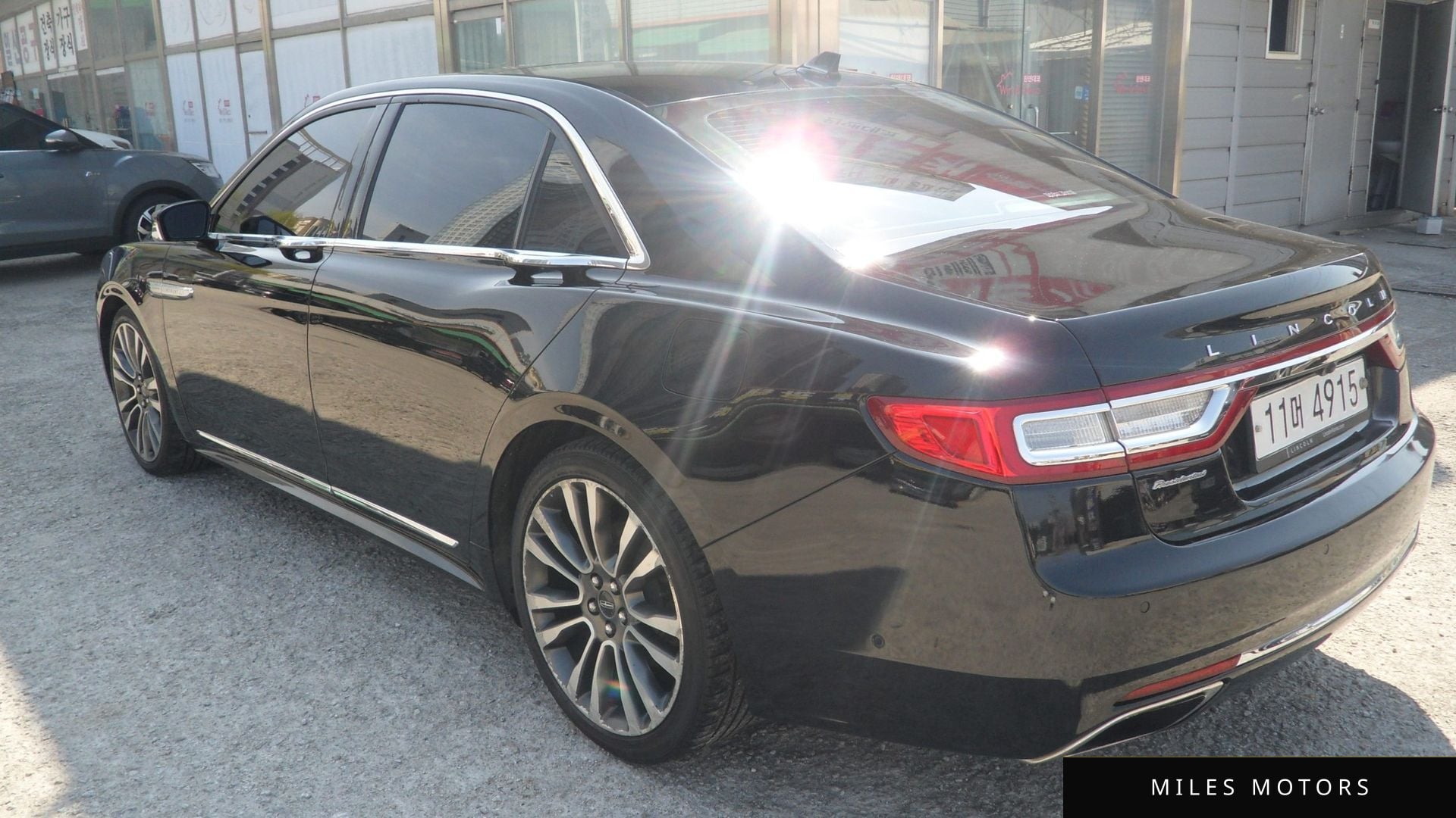 Lincoln Continental 2018 — миниатюра 6