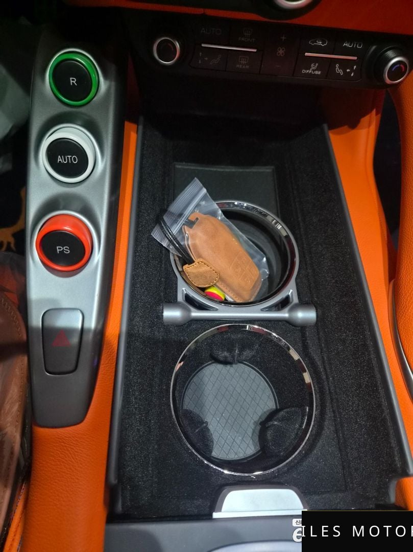 Ferrari GTC4 루쏘 2019 — миниатюра 16
