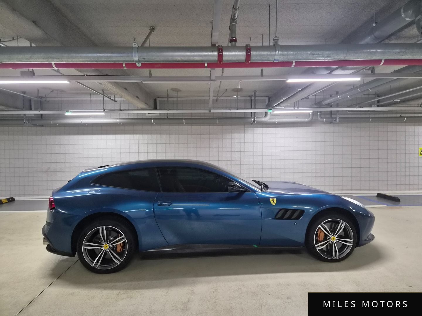 Ferrari GTC4 루쏘 2019 — миниатюра 19