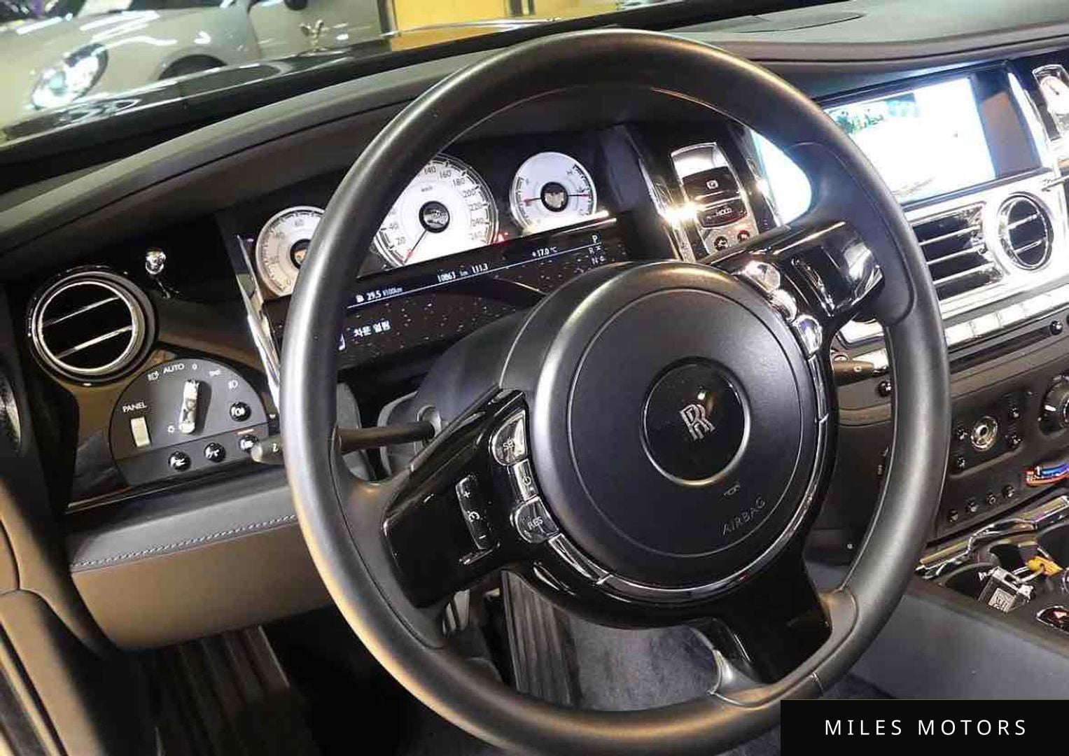 Rolls-Royce Wraith 2016 — миниатюра 12