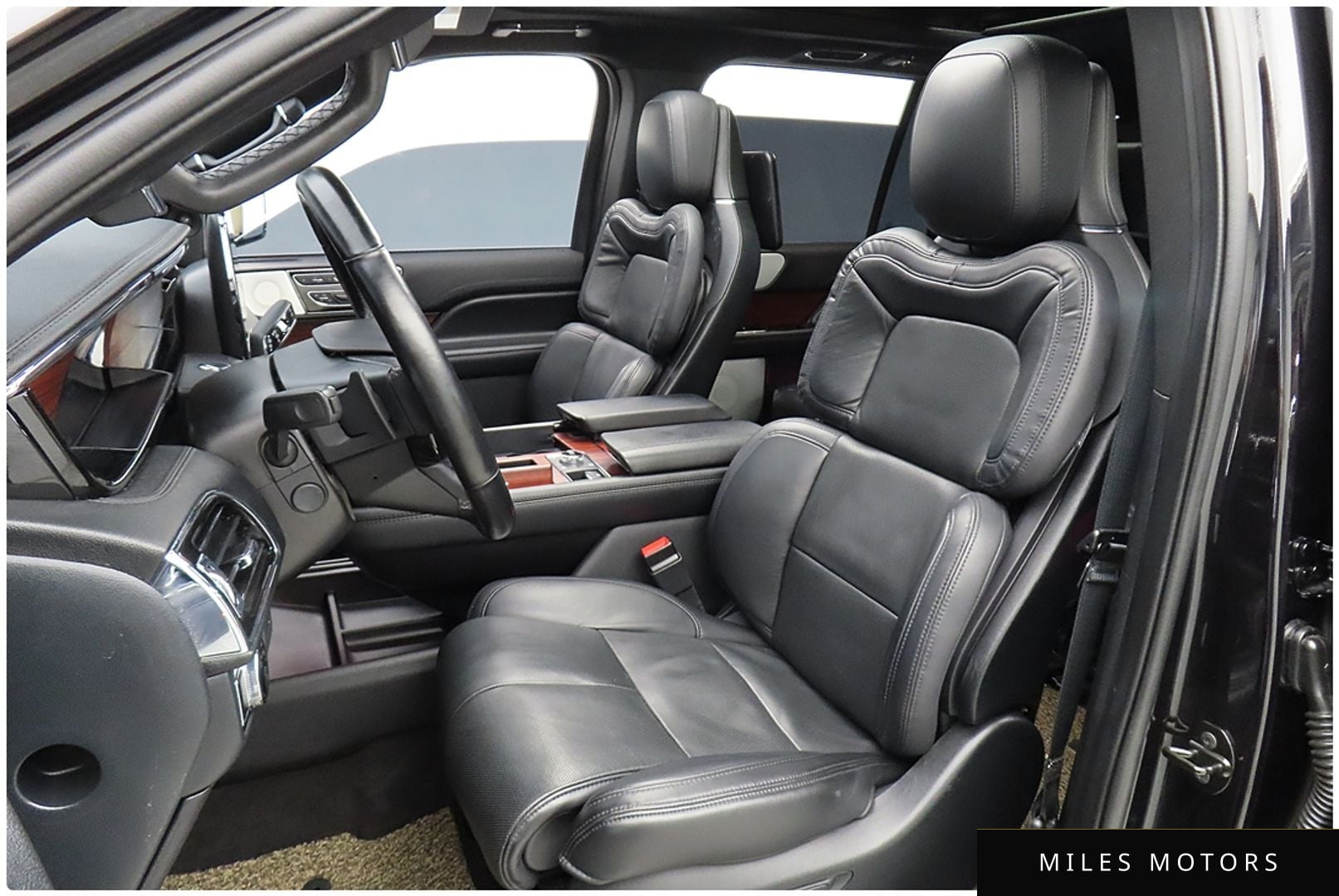 Lincoln Navigator 2021 — миниатюра 10