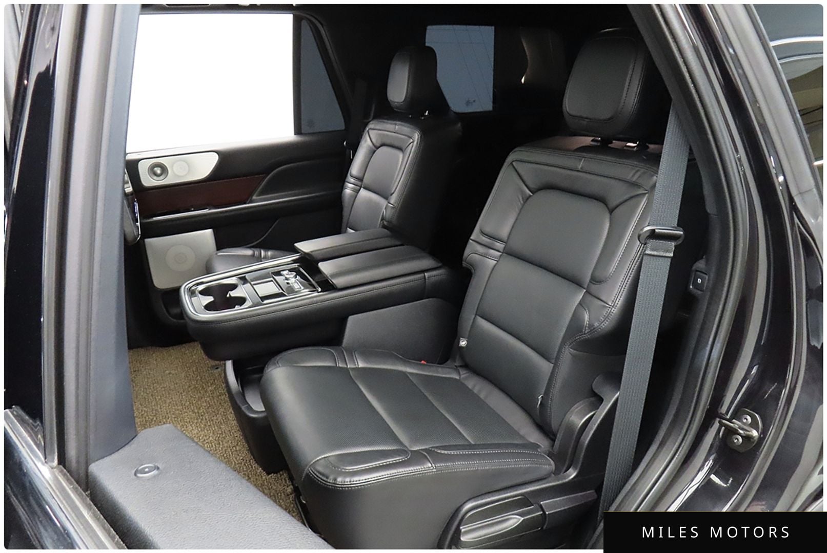 Lincoln Navigator 2021 — миниатюра 12