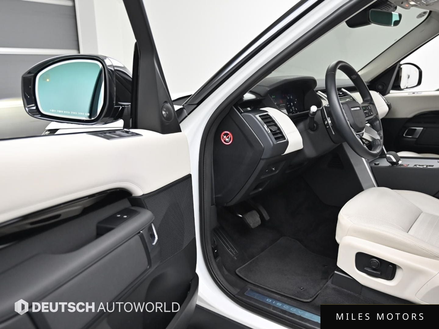 Land Rover Discovery 2022 — миниатюра 11