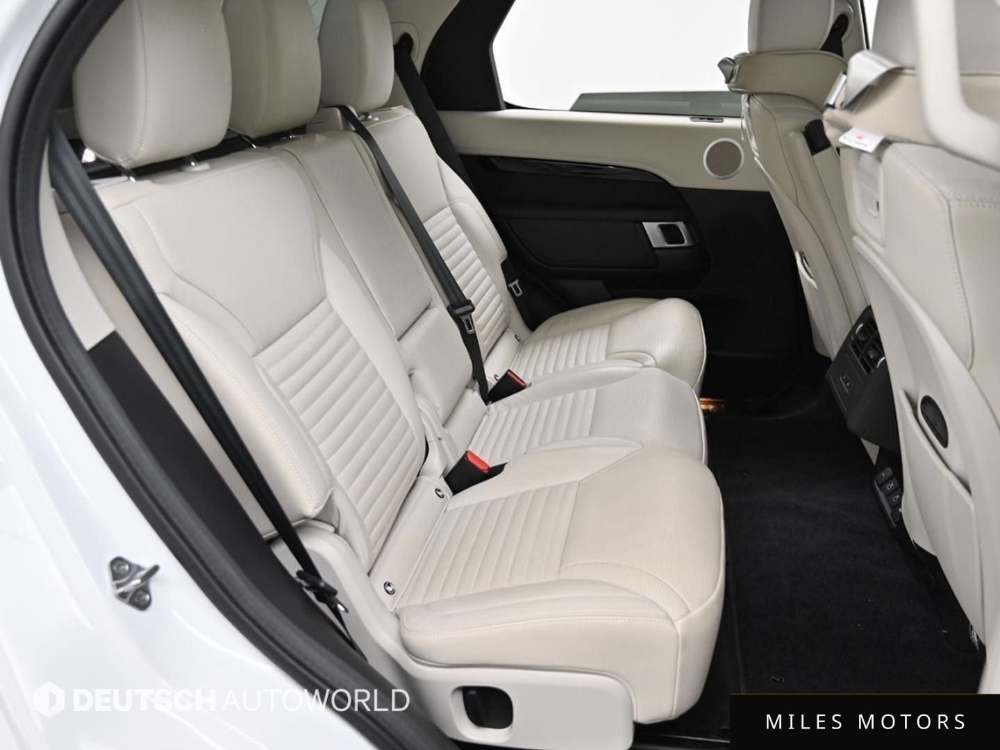 Land Rover Discovery 2022 — миниатюра 12