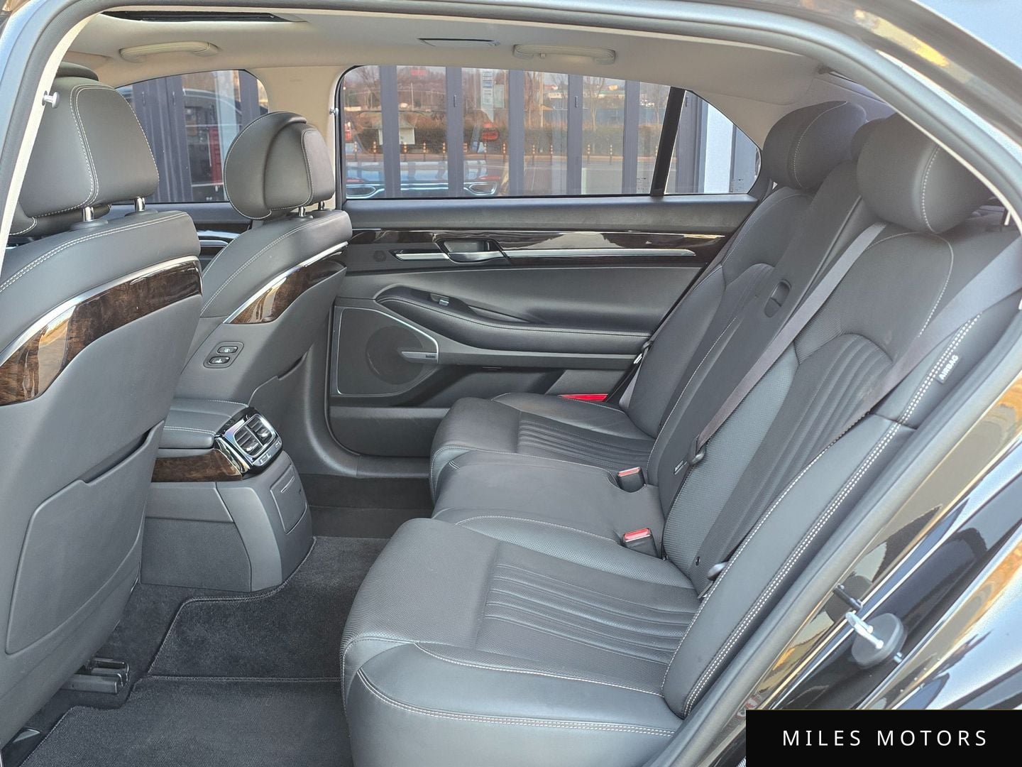 Genesis G90 2019 — миниатюра 8