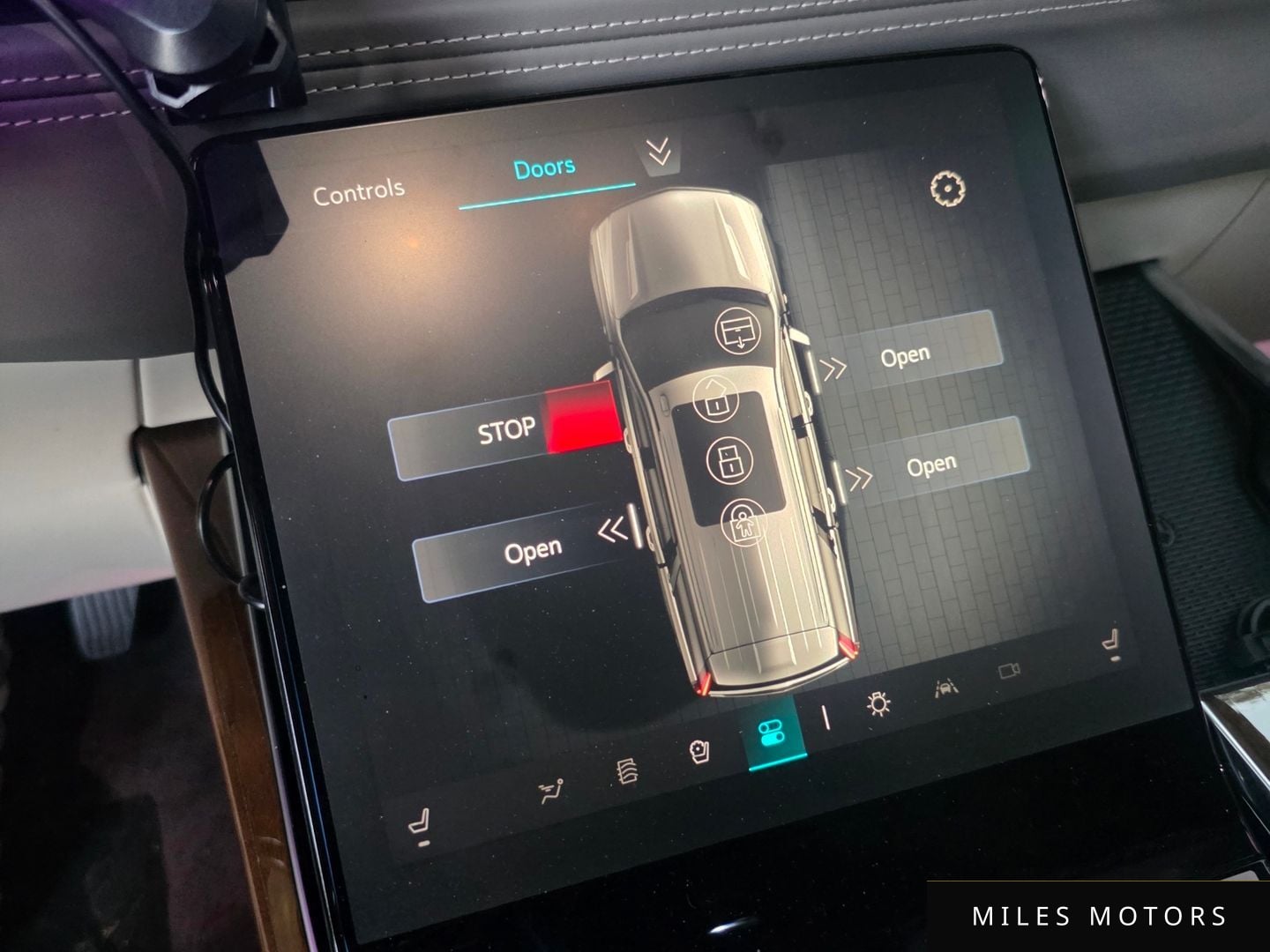 Cadillac Escalade 2025 — миниатюра 9