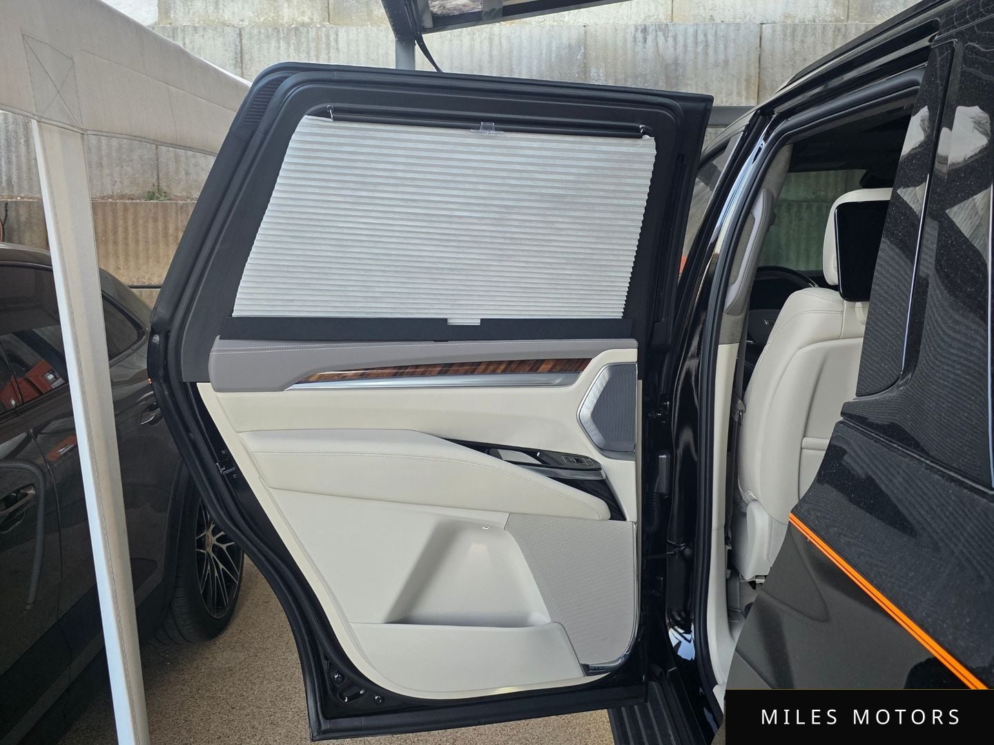 Cadillac Escalade 2025 — миниатюра 11