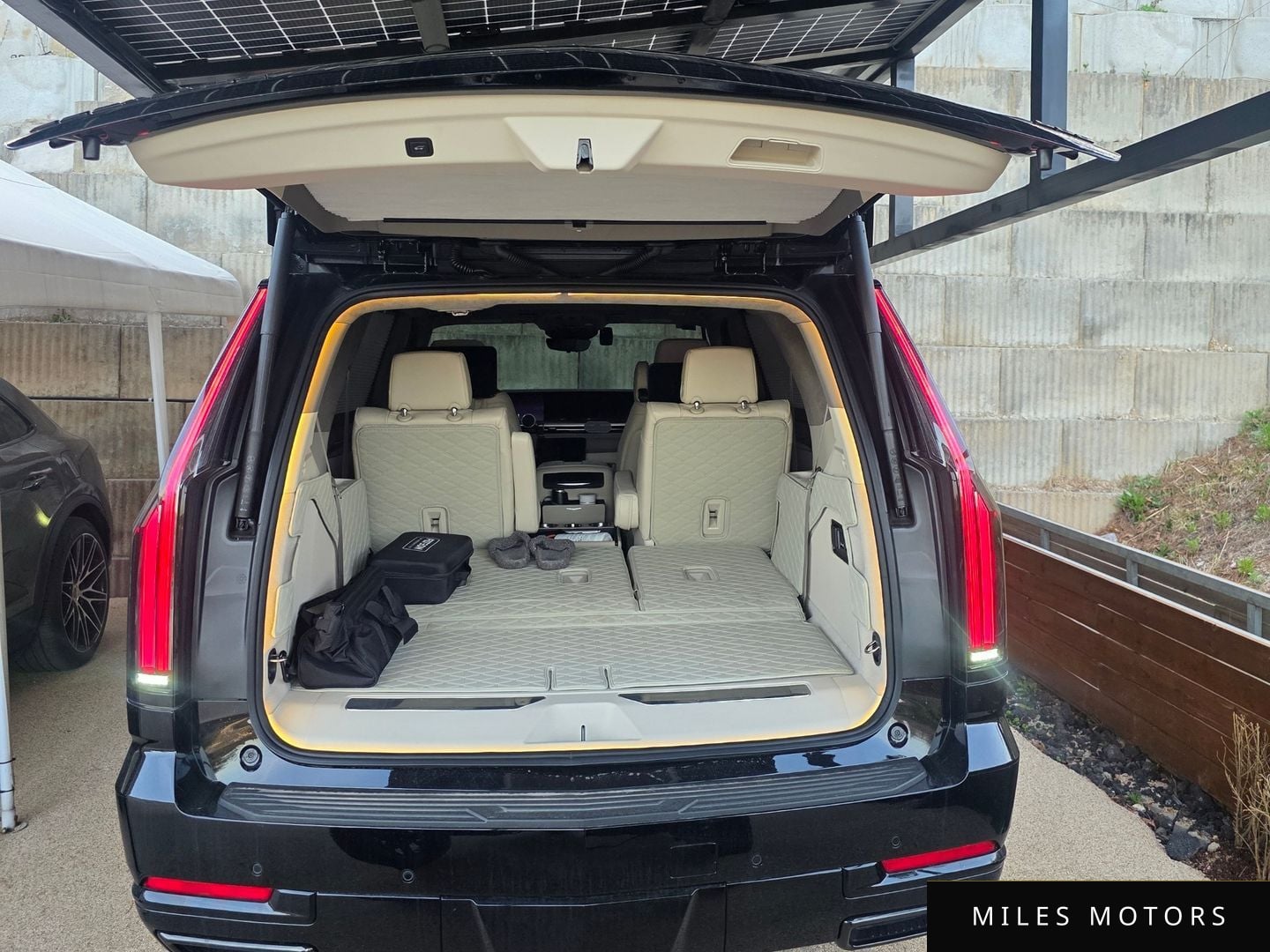 Cadillac Escalade 2025 — миниатюра 12