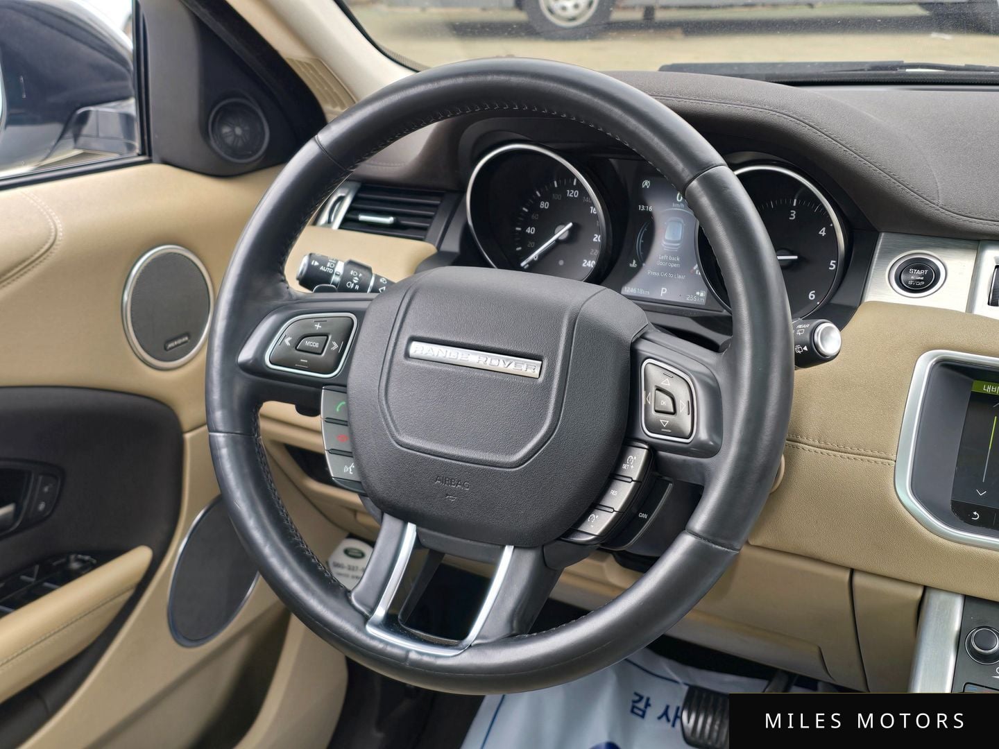 Land Rover Range Rover Evoque 2018 — миниатюра 10