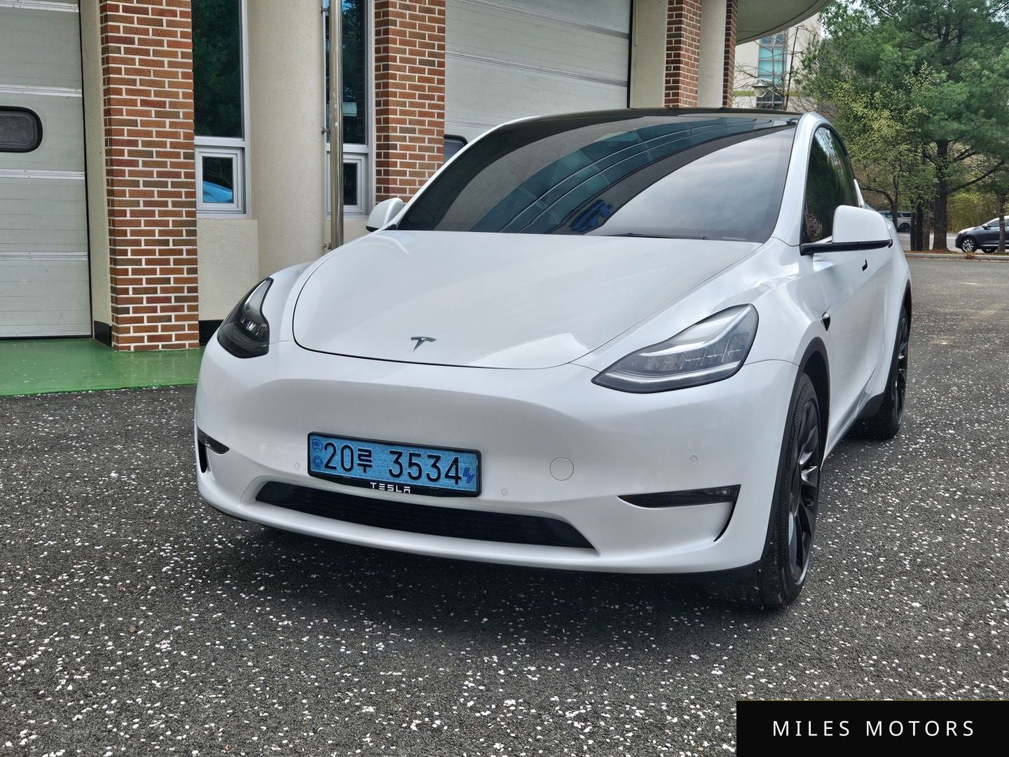 Tesla Model Y 2022 — миниатюра 3
