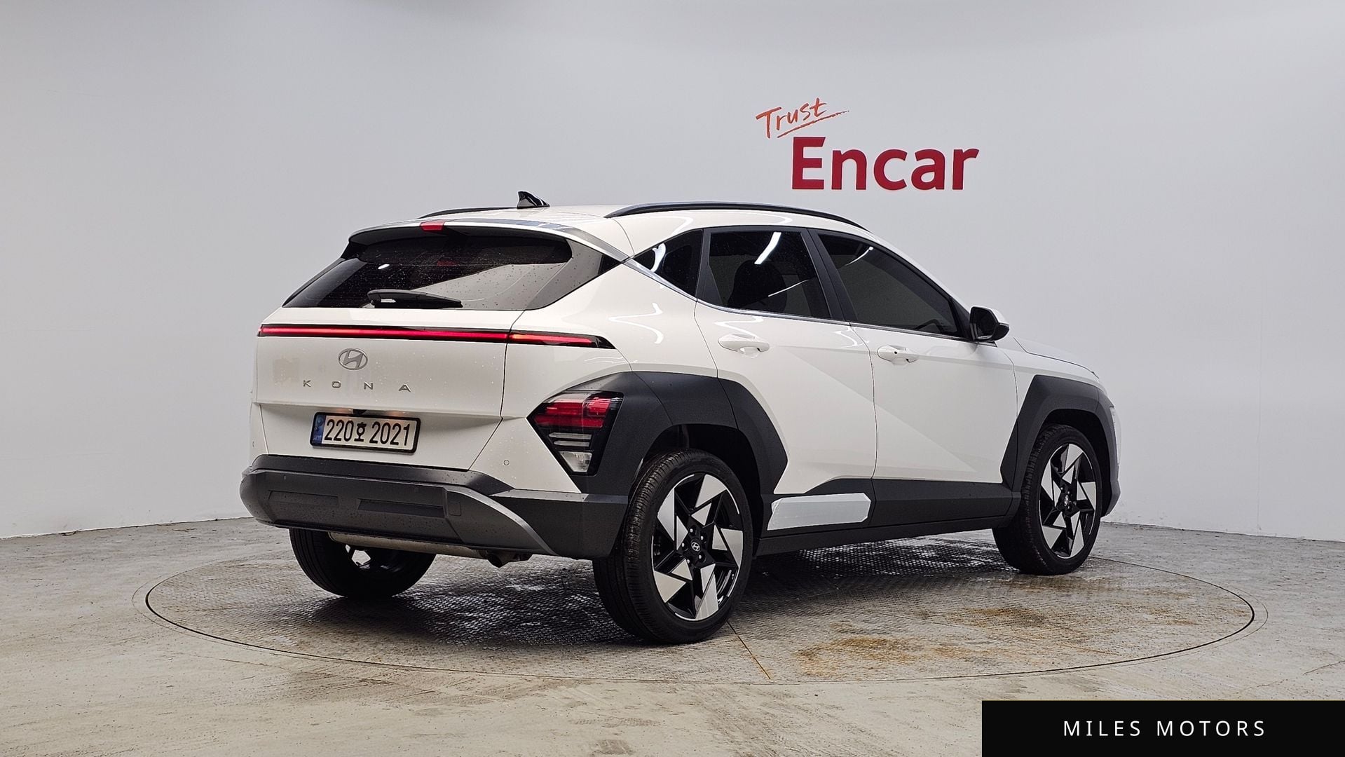 Hyundai Kona 2023 — миниатюра 2