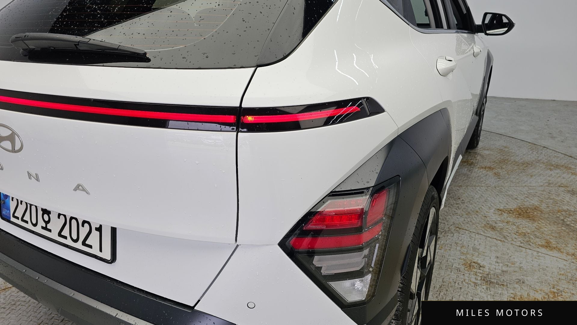 Hyundai Kona 2023 — миниатюра 9