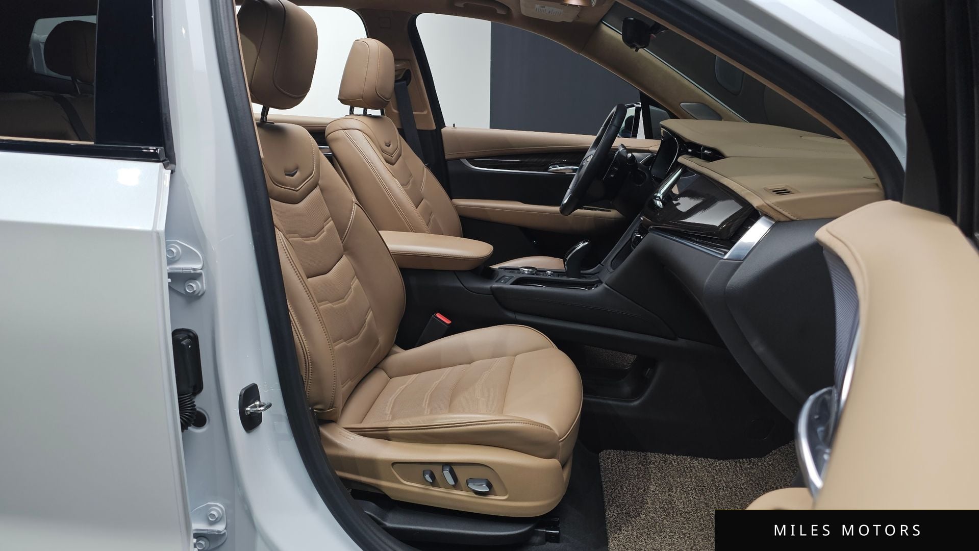 Cadillac XT6 2023 — миниатюра 13