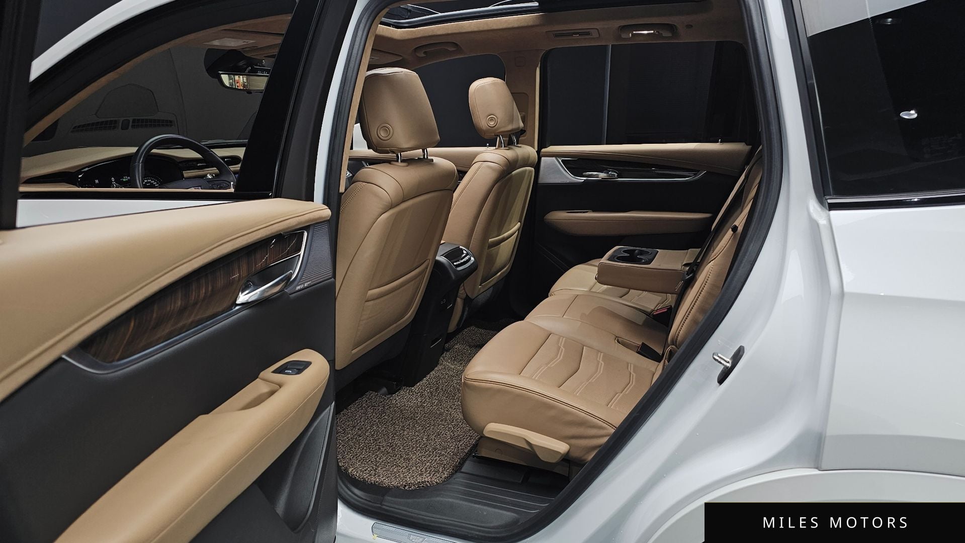 Cadillac XT6 2023 — миниатюра 18