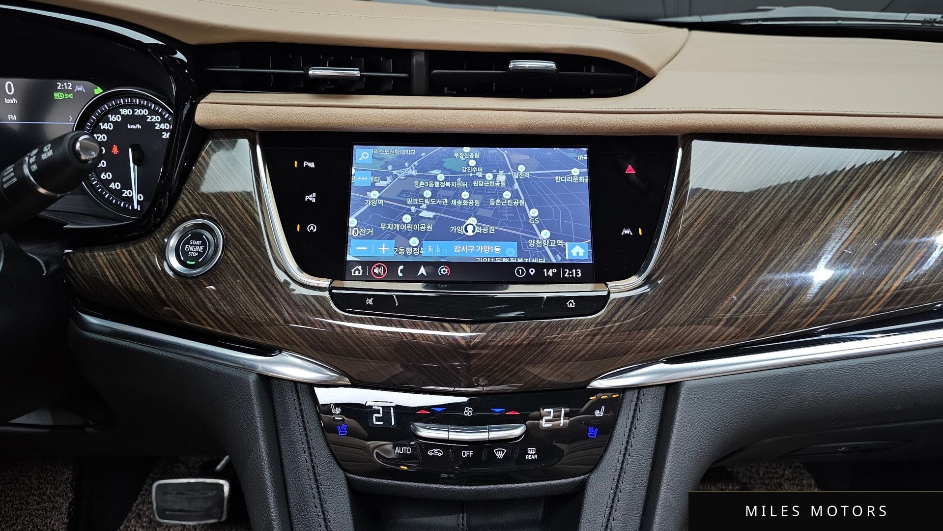 Cadillac XT6 2023 — миниатюра 20