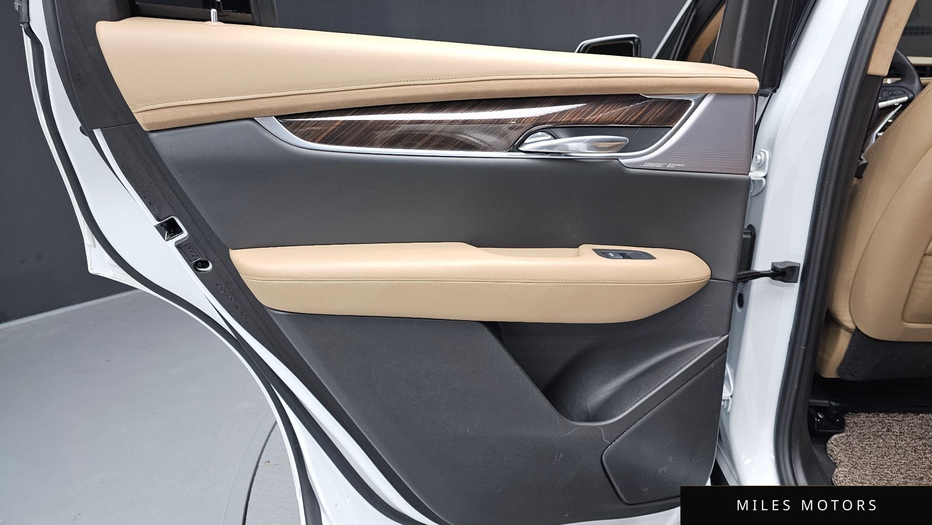 Cadillac XT6 2023 — миниатюра 15