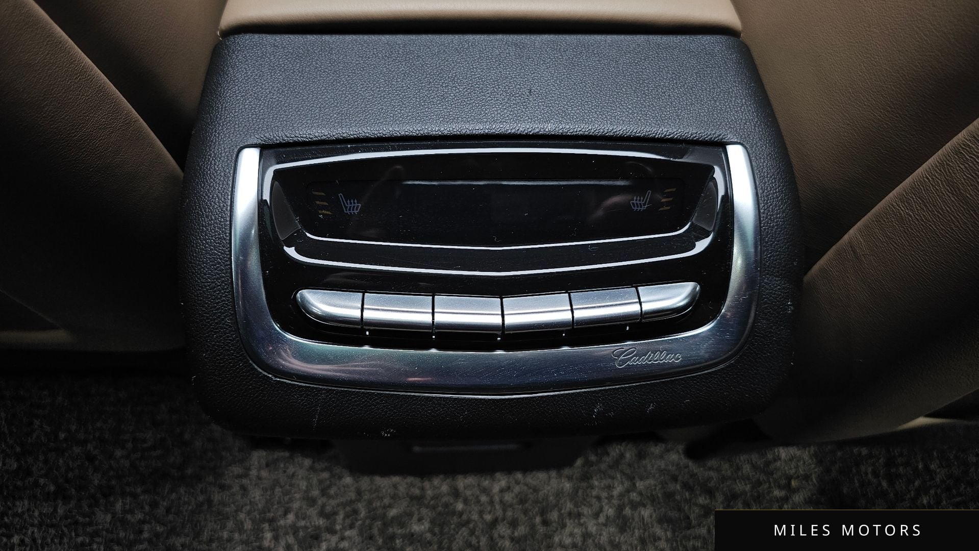 Cadillac XT6 2023 — миниатюра 31